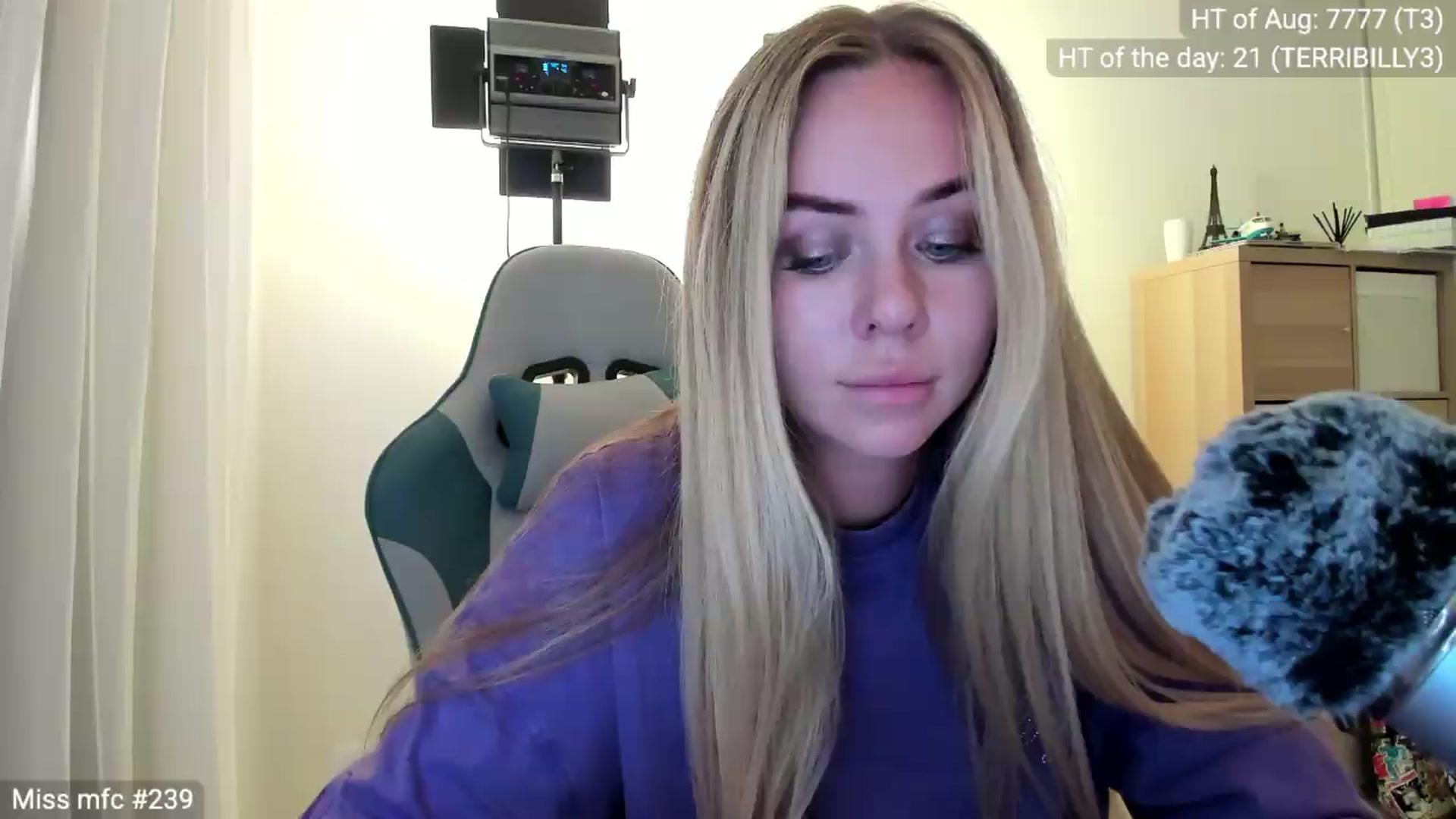 Gallery image thumbnail from Linda_0nline's myfreecams stream on, 08/24/2026, 19:01 image 6 of 20