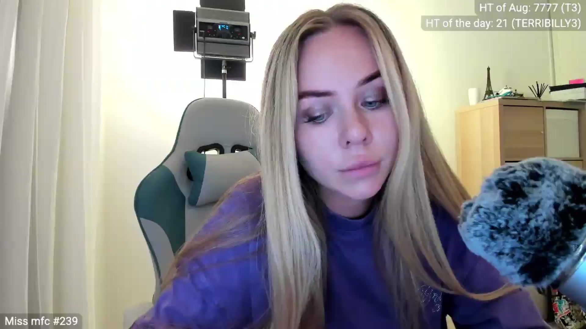 Gallery image thumbnail from Linda_0nline's myfreecams stream on, 08/24/2026, 19:01 image 4 of 20