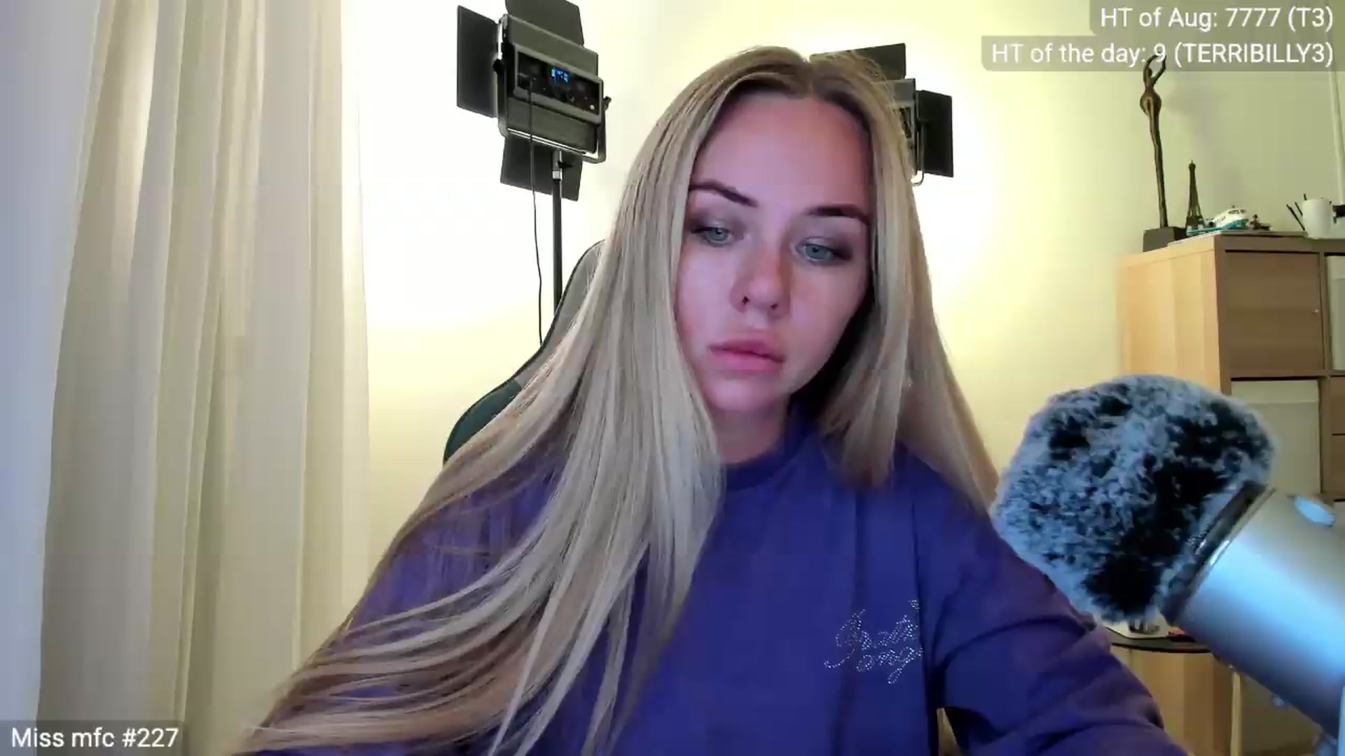 Gallery image thumbnail from Linda_0nline's myfreecams stream on, 08/26/2026, 20:04 image 9 of 20