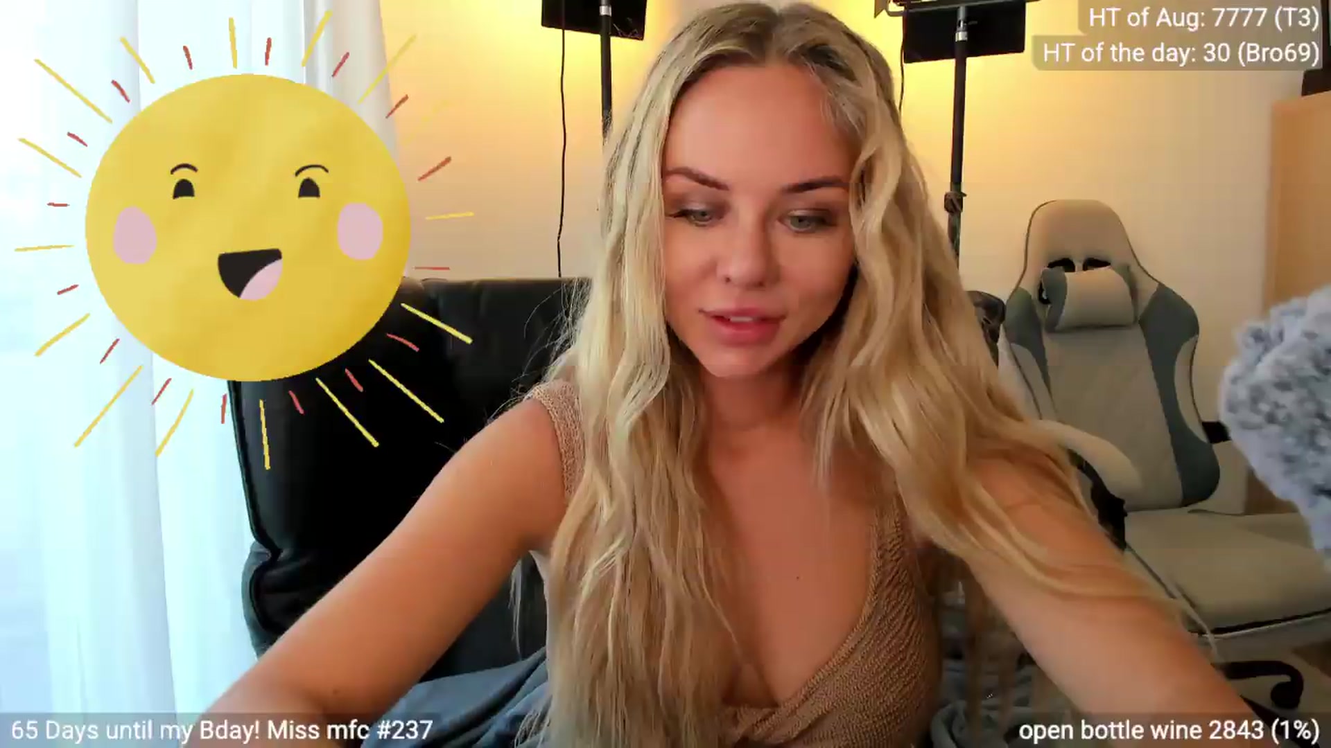 Gallery image thumbnail from Linda_0nline's myfreecams stream on, 08/29/2026, 10:39 image 14 of 20