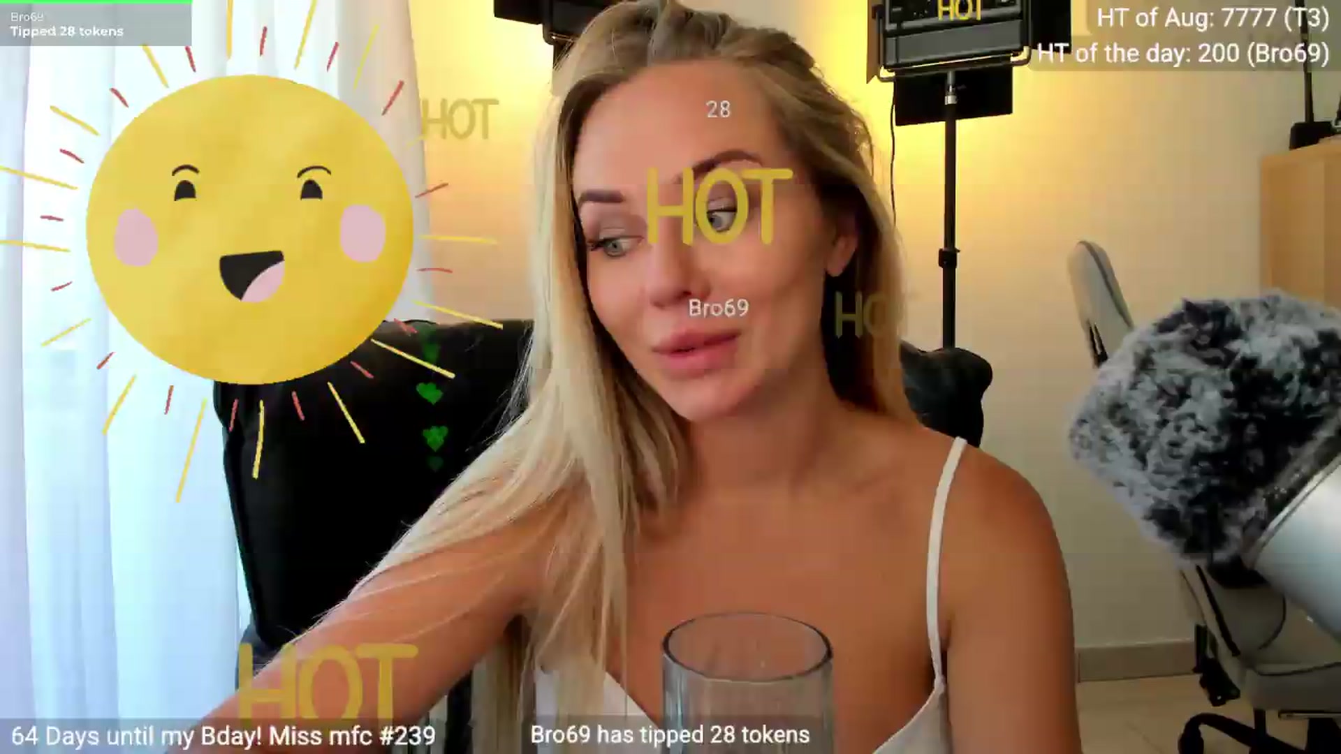 Gallery image thumbnail from Linda_0nline's myfreecams stream on, 08/30/2026, 11:03 image 1 of 20