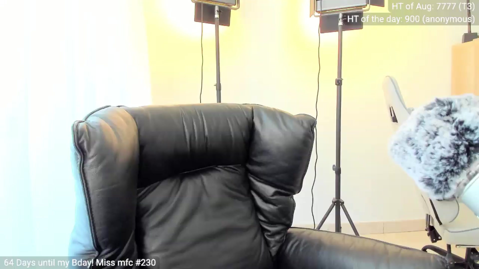 Gallery image thumbnail from Linda_0nline's myfreecams stream on, 08/30/2026, 11:03 image 16 of 20