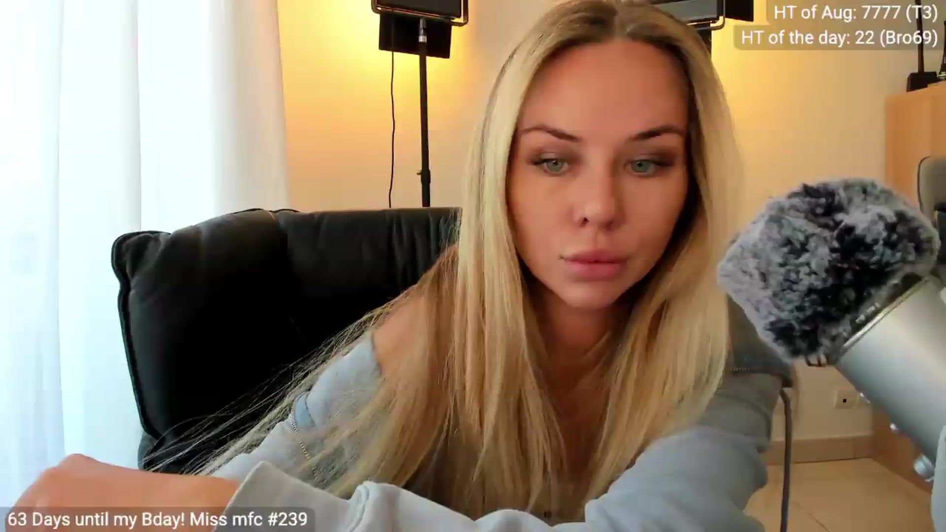 Gallery image thumbnail from Linda_0nline's myfreecams stream on, 08/31/2026, 09:59 image 11 of 20