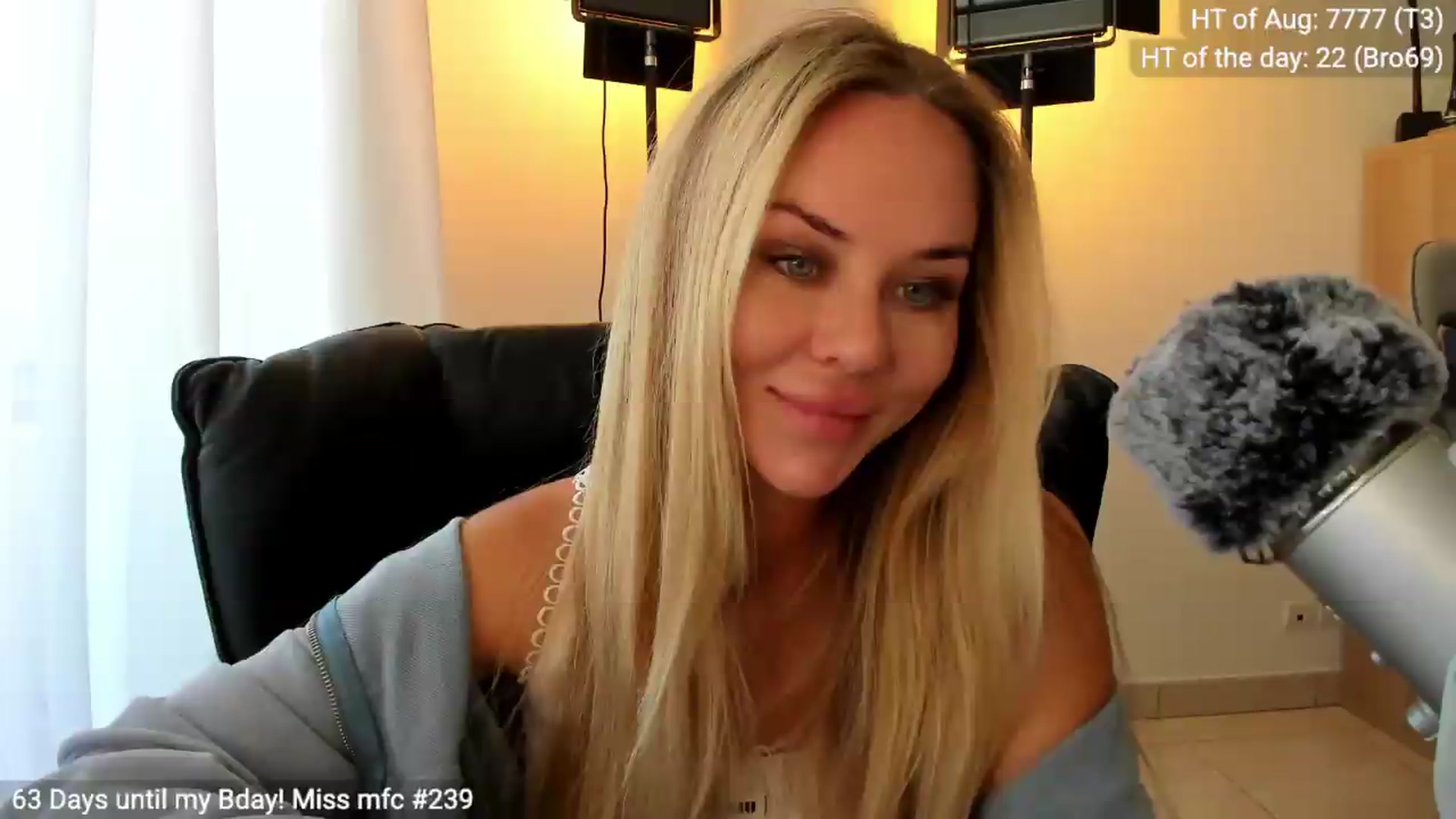 Gallery image thumbnail from Linda_0nline's myfreecams stream on, 08/31/2026, 09:59 image 12 of 20
