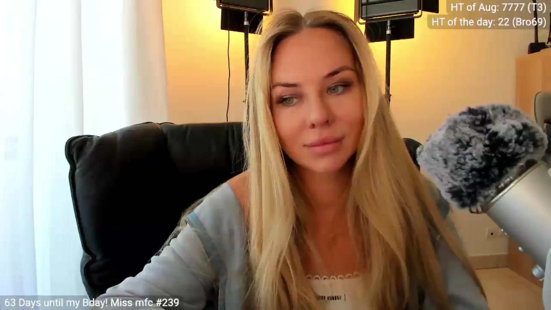 Gallery image thumbnail from Linda_0nline's myfreecams stream on, 08/31/2026, 09:59 image 10 of 20