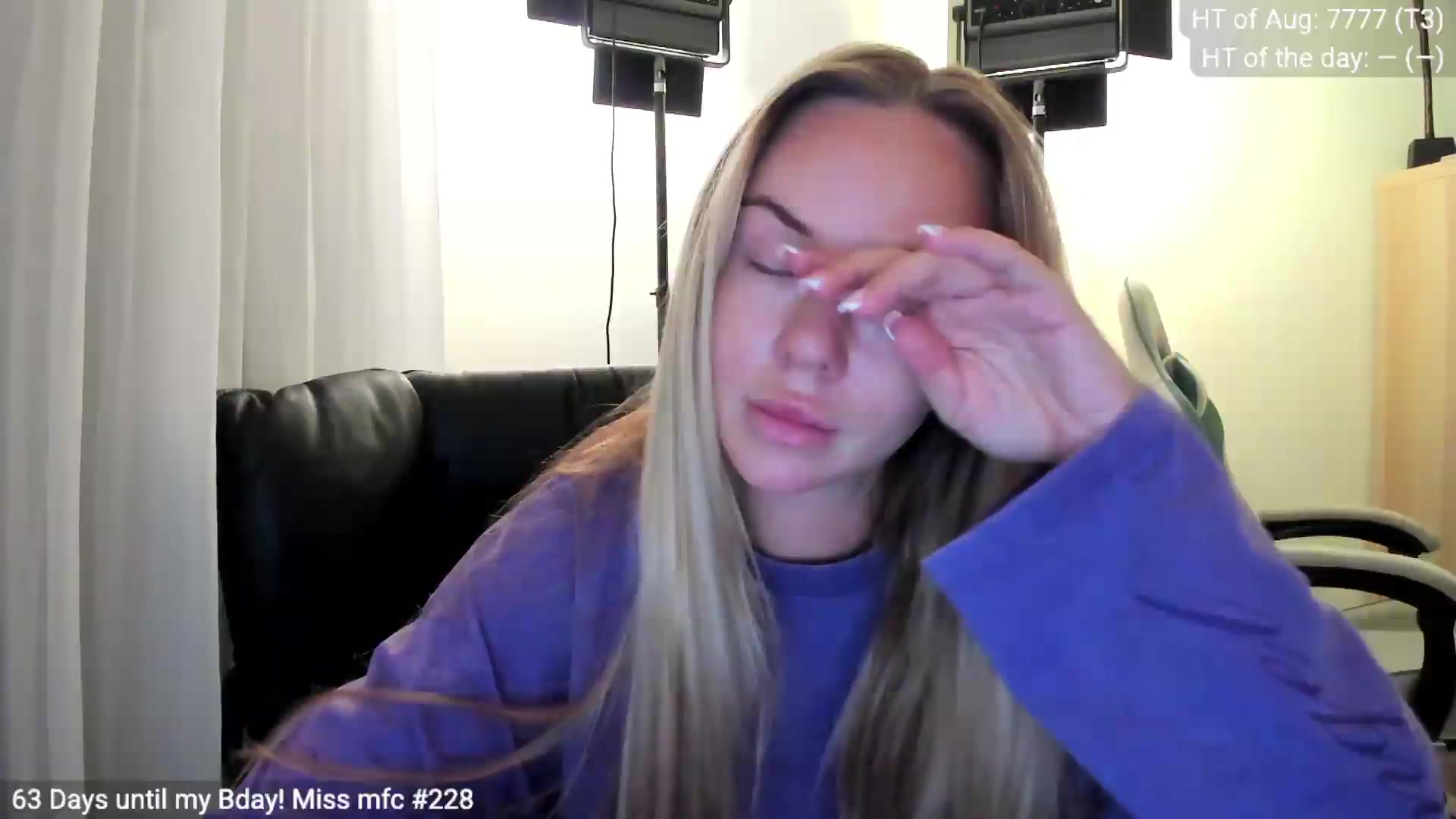 Gallery image thumbnail from Linda_0nline's myfreecams stream on, 08/31/2026, 21:03 image 4 of 20