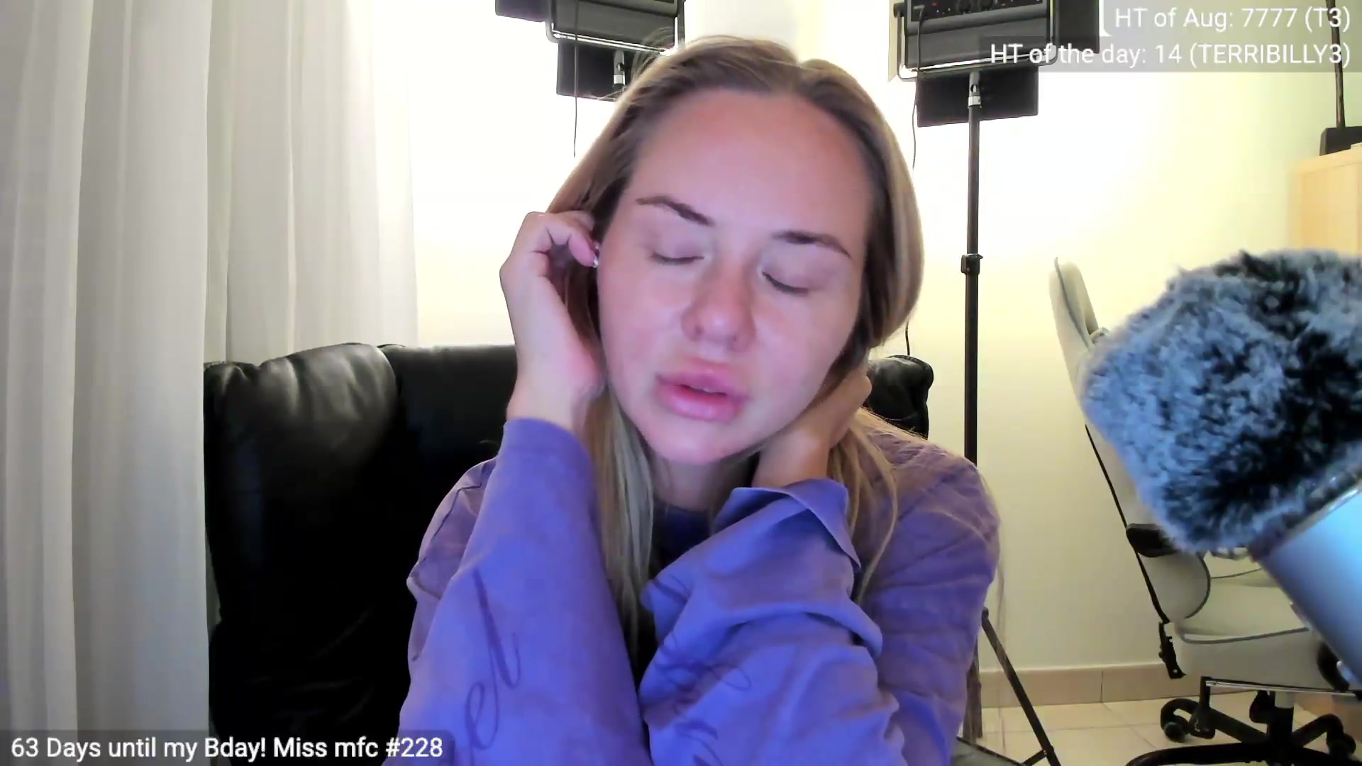 Gallery image thumbnail from Linda_0nline's myfreecams stream on, 08/31/2026, 21:03 image 11 of 20