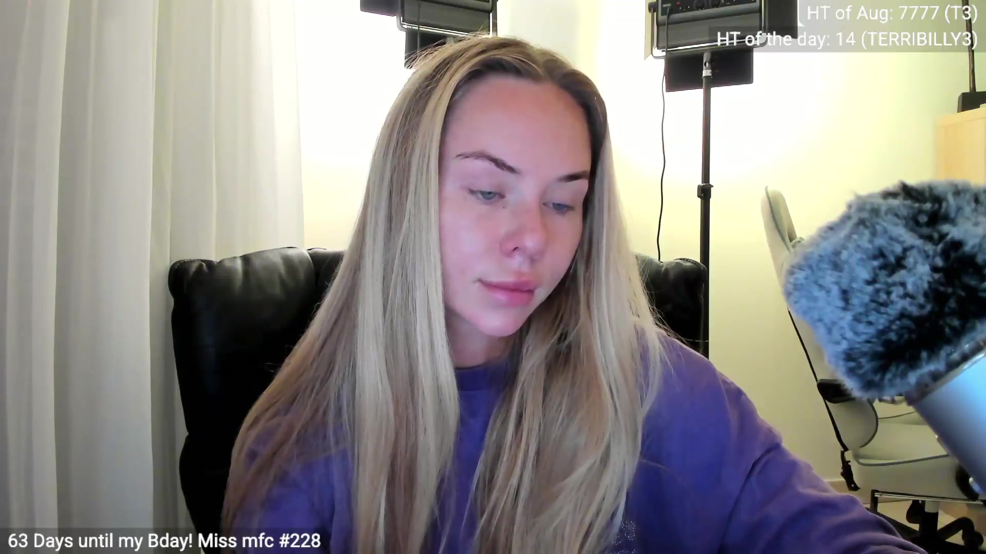 Gallery image thumbnail from Linda_0nline's myfreecams stream on, 08/31/2026, 21:03 image 15 of 20