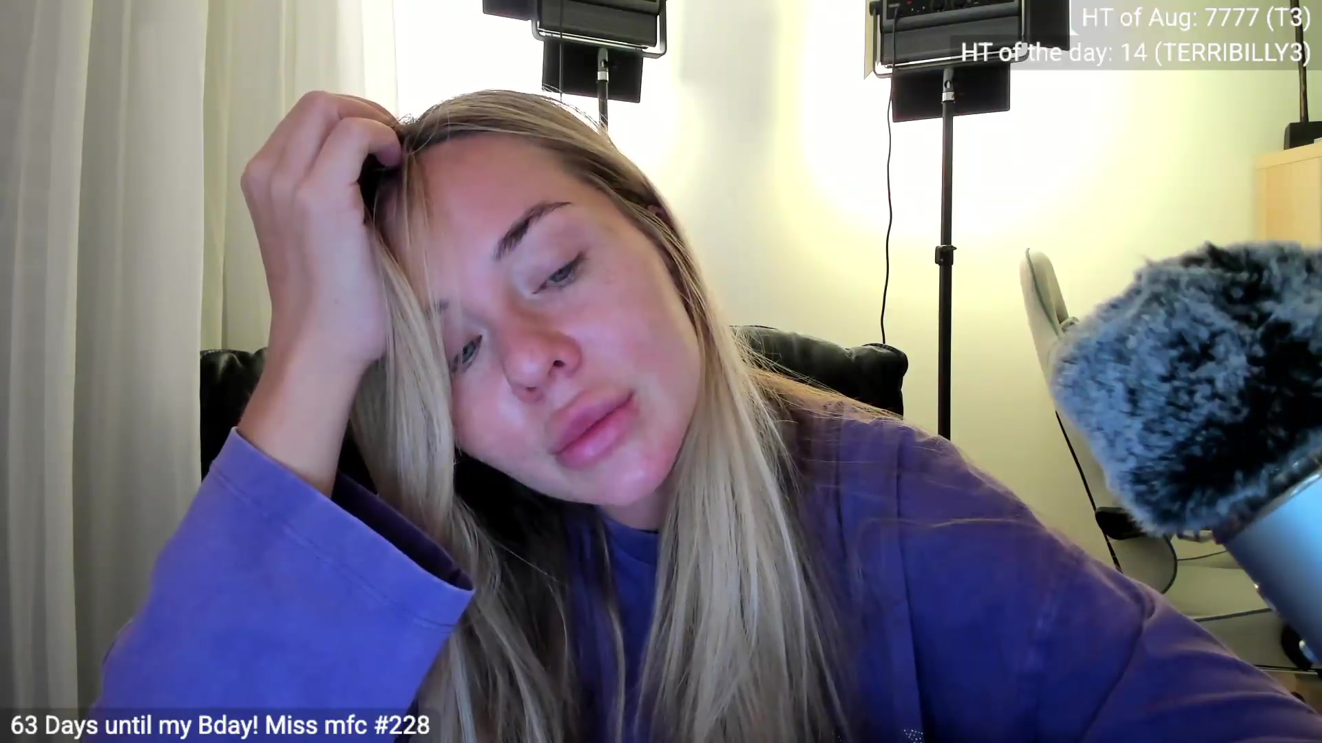 Gallery image thumbnail from Linda_0nline's myfreecams stream on, 08/31/2026, 21:03 image 12 of 20