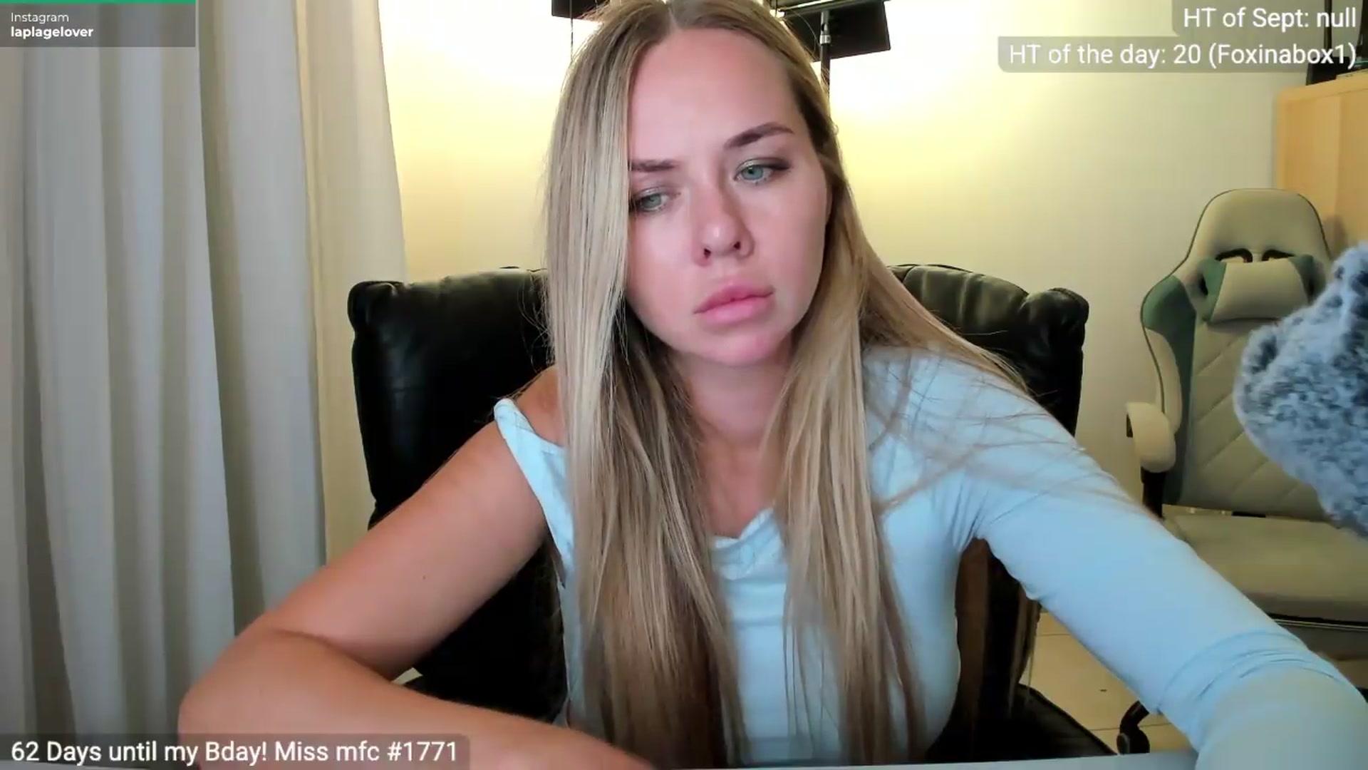 Gallery image thumbnail from Linda_0nline's myfreecams stream on, 09/01/2026, 21:23 image 19 of 20
