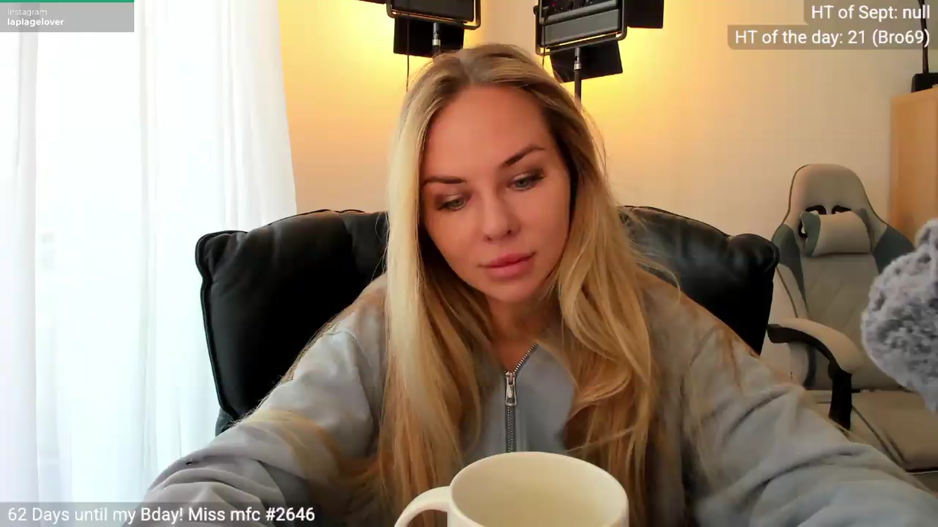 Gallery image thumbnail from Linda_0nline's myfreecams stream on, 09/02/2026, 10:04 image 17 of 20