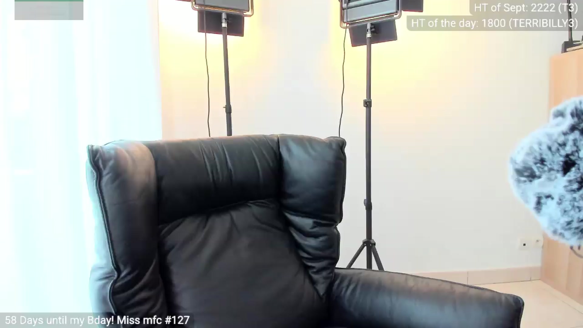Gallery image thumbnail from Linda_0nline's myfreecams stream on, 09/09/2026, 10:14 image 15 of 20