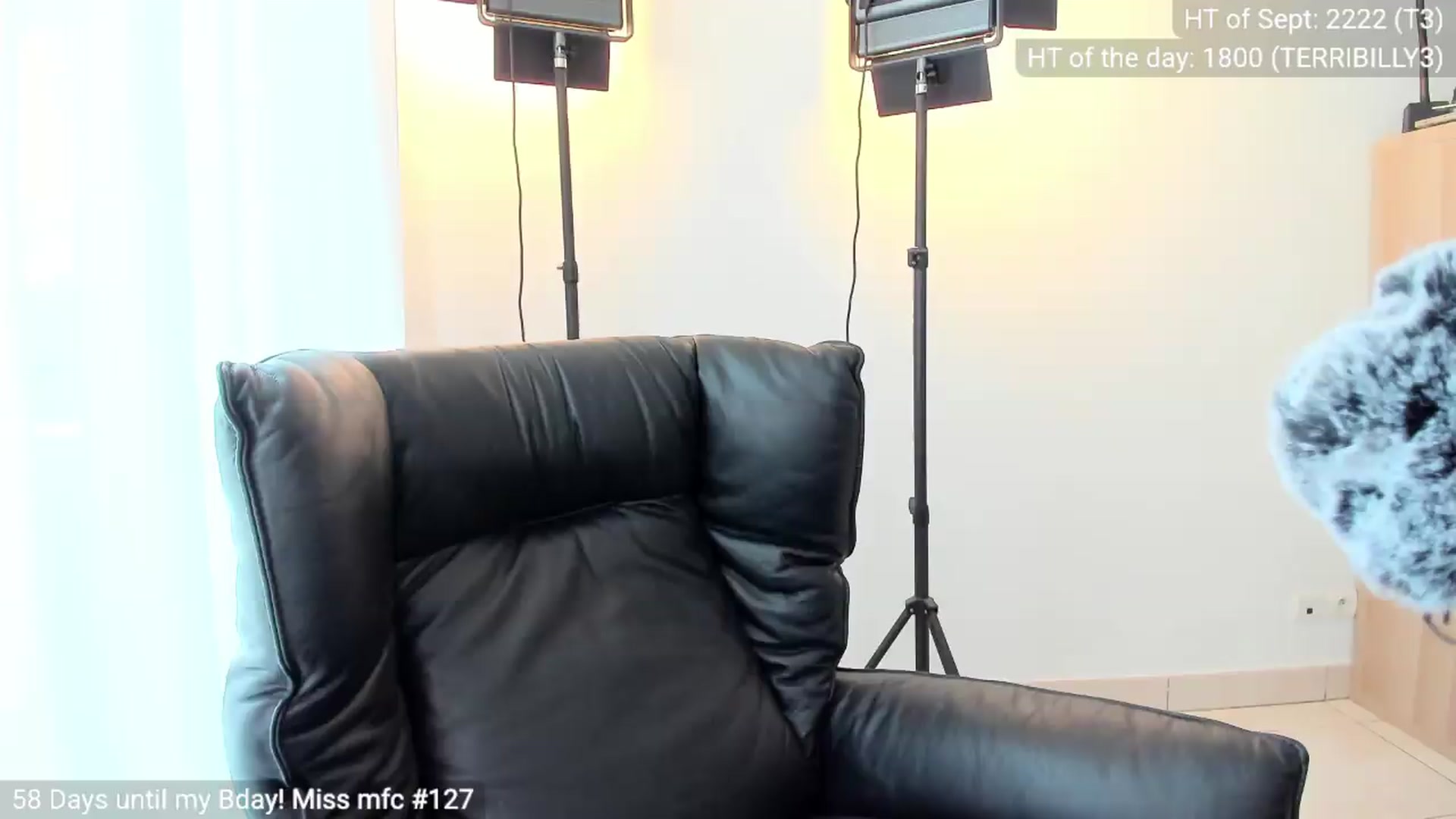 Gallery image thumbnail from Linda_0nline's myfreecams stream on, 09/09/2026, 10:14 image 16 of 20