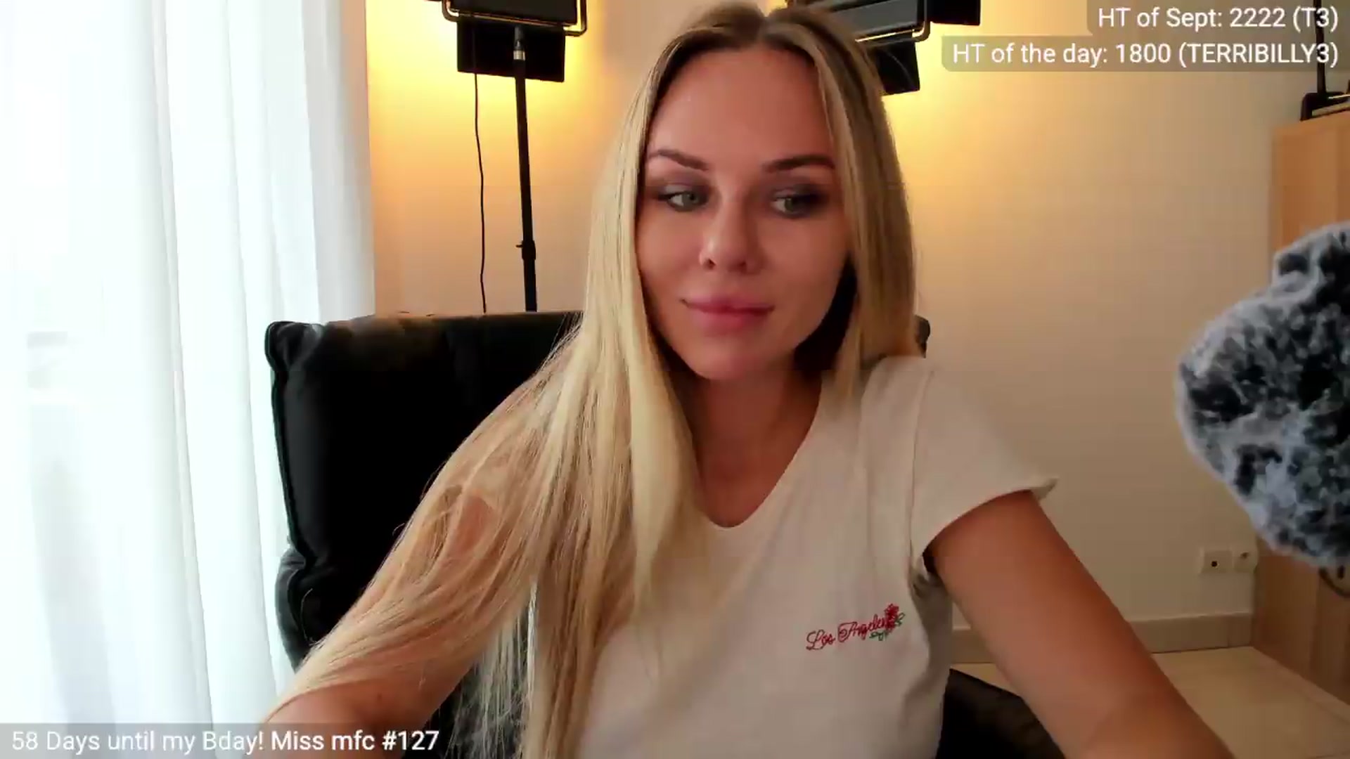 Gallery image thumbnail from Linda_0nline's myfreecams stream on, 09/09/2026, 10:14 image 20 of 20