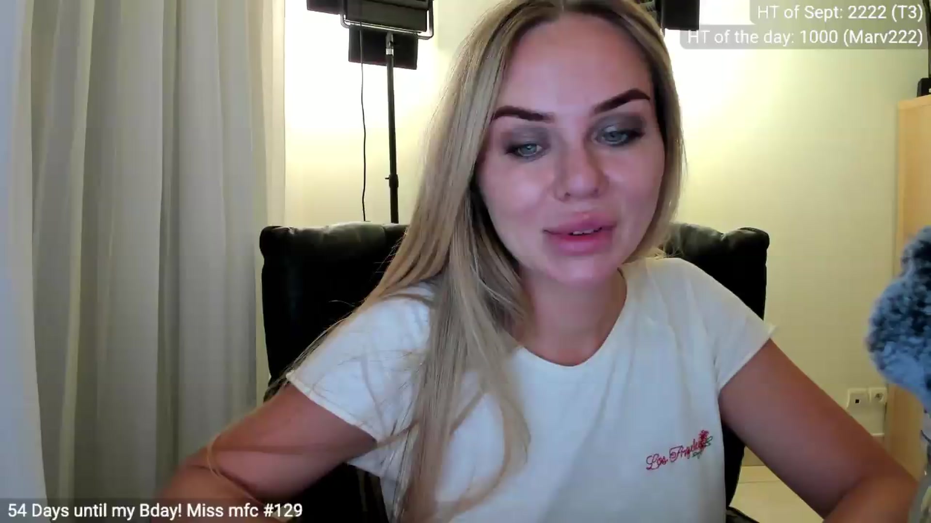 Gallery image thumbnail from Linda_0nline's myfreecams stream on, 09/10/2026, 20:57 image 20 of 20