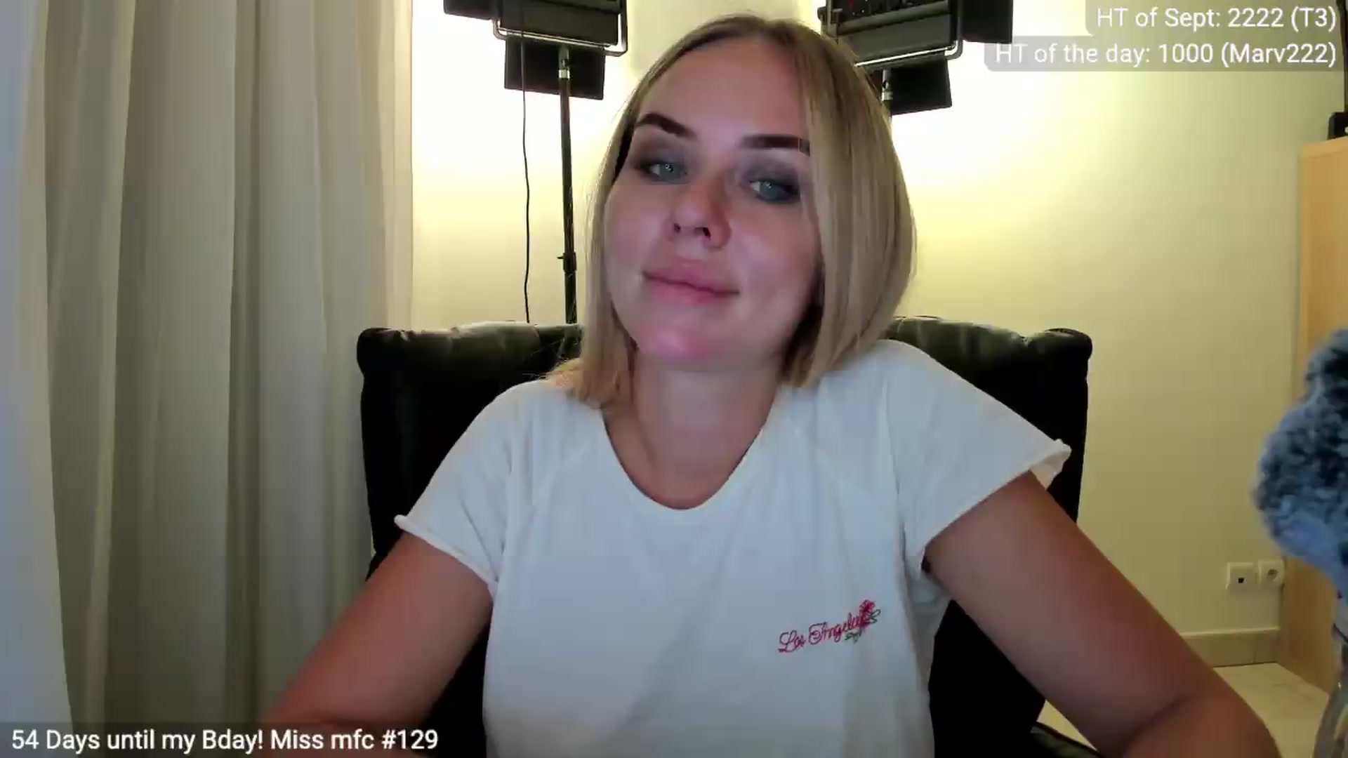 Gallery image thumbnail from Linda_0nline's myfreecams stream on, 09/10/2026, 20:57 image 18 of 20