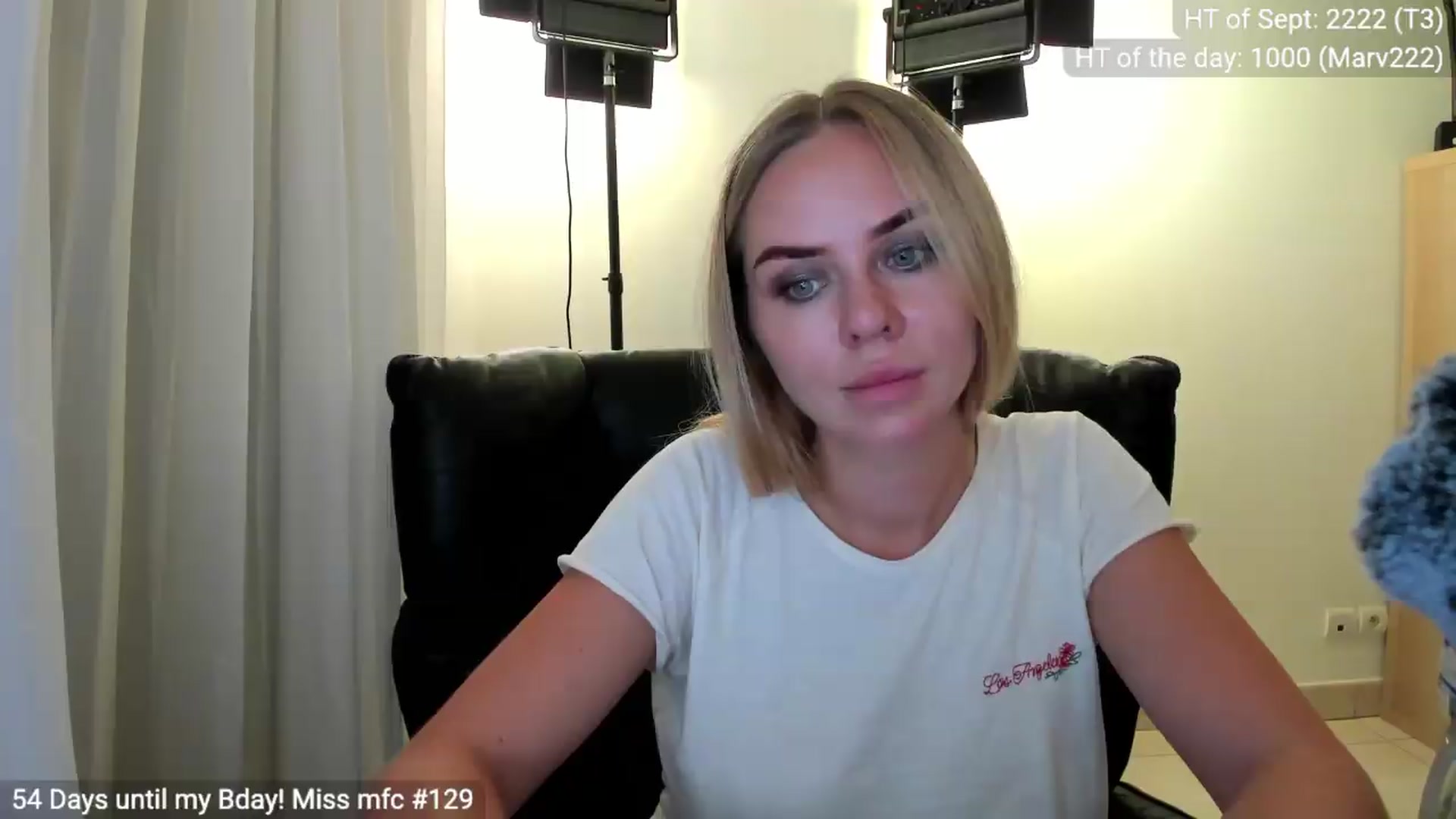 Gallery image thumbnail from Linda_0nline's myfreecams stream on, 09/10/2026, 20:57 image 19 of 20