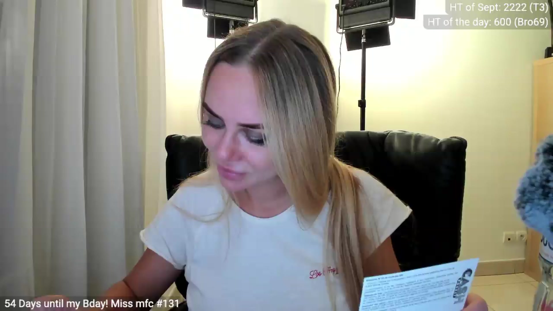 Gallery image thumbnail from Linda_0nline's myfreecams stream on, 09/10/2026, 20:57 image 9 of 20