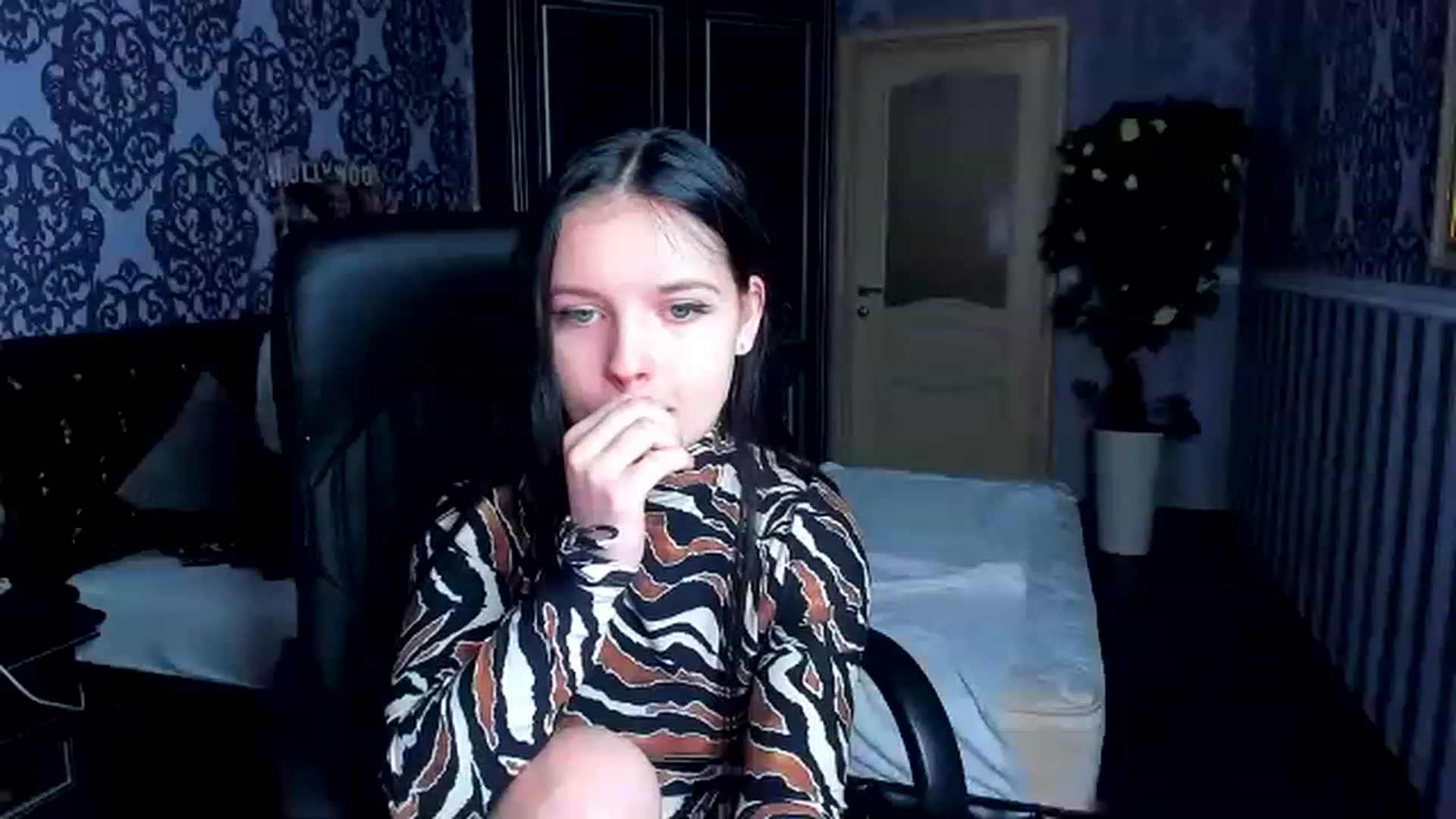 Gallery image thumbnail from Linda_Bright's myfreecams stream on, 02/05/2023, 12:00 image 13 of 20