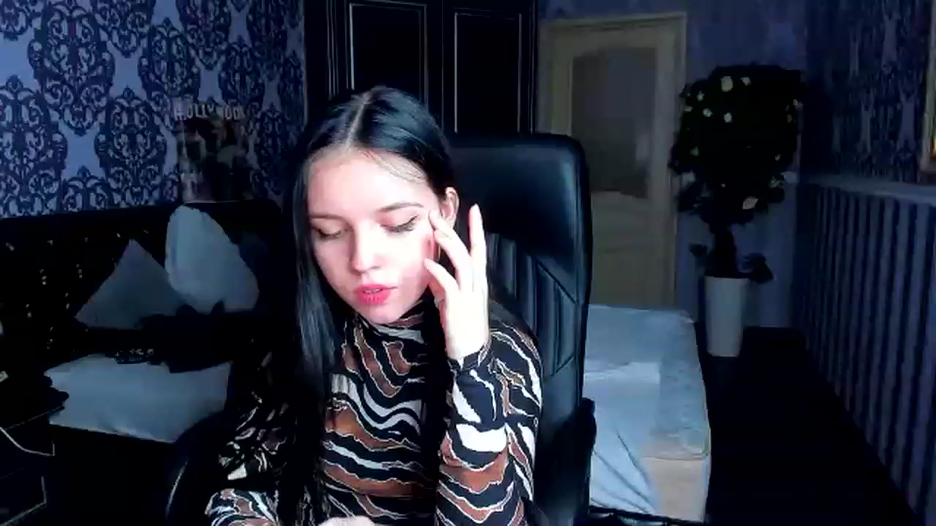 Gallery image thumbnail from Linda_Bright's myfreecams stream on, 02/05/2023, 12:00 image 18 of 20