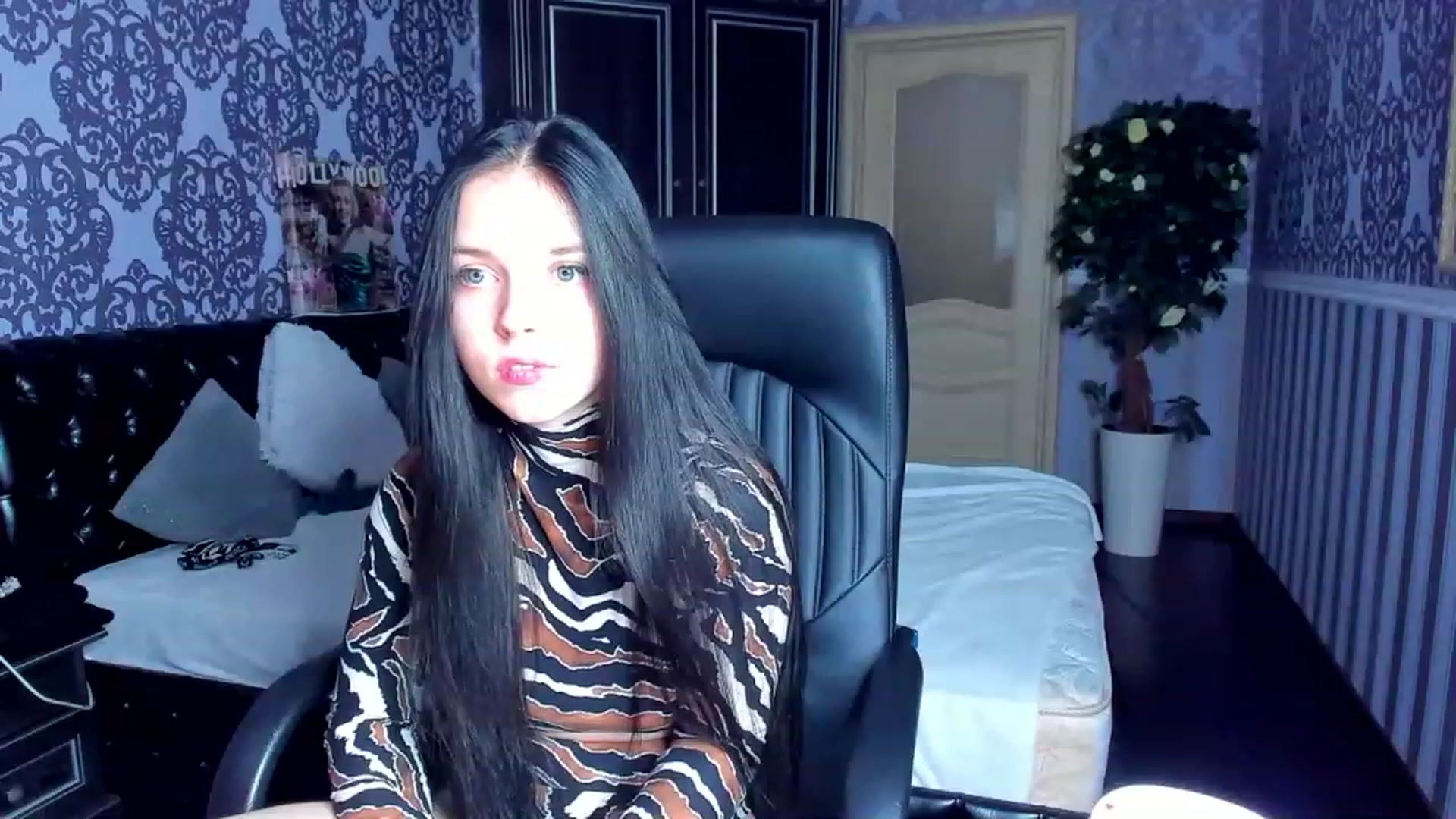 Gallery image thumbnail from Linda_Bright's myfreecams stream on, 02/05/2023, 12:51 image 19 of 20