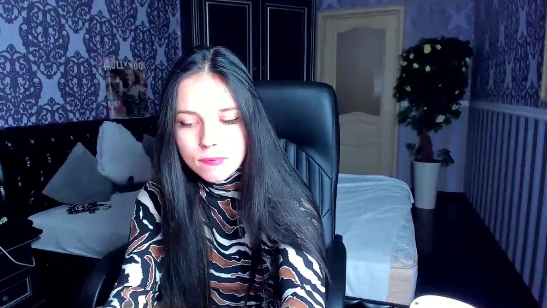 Gallery image thumbnail from Linda_Bright's myfreecams stream on, 02/05/2023, 12:51 image 16 of 20