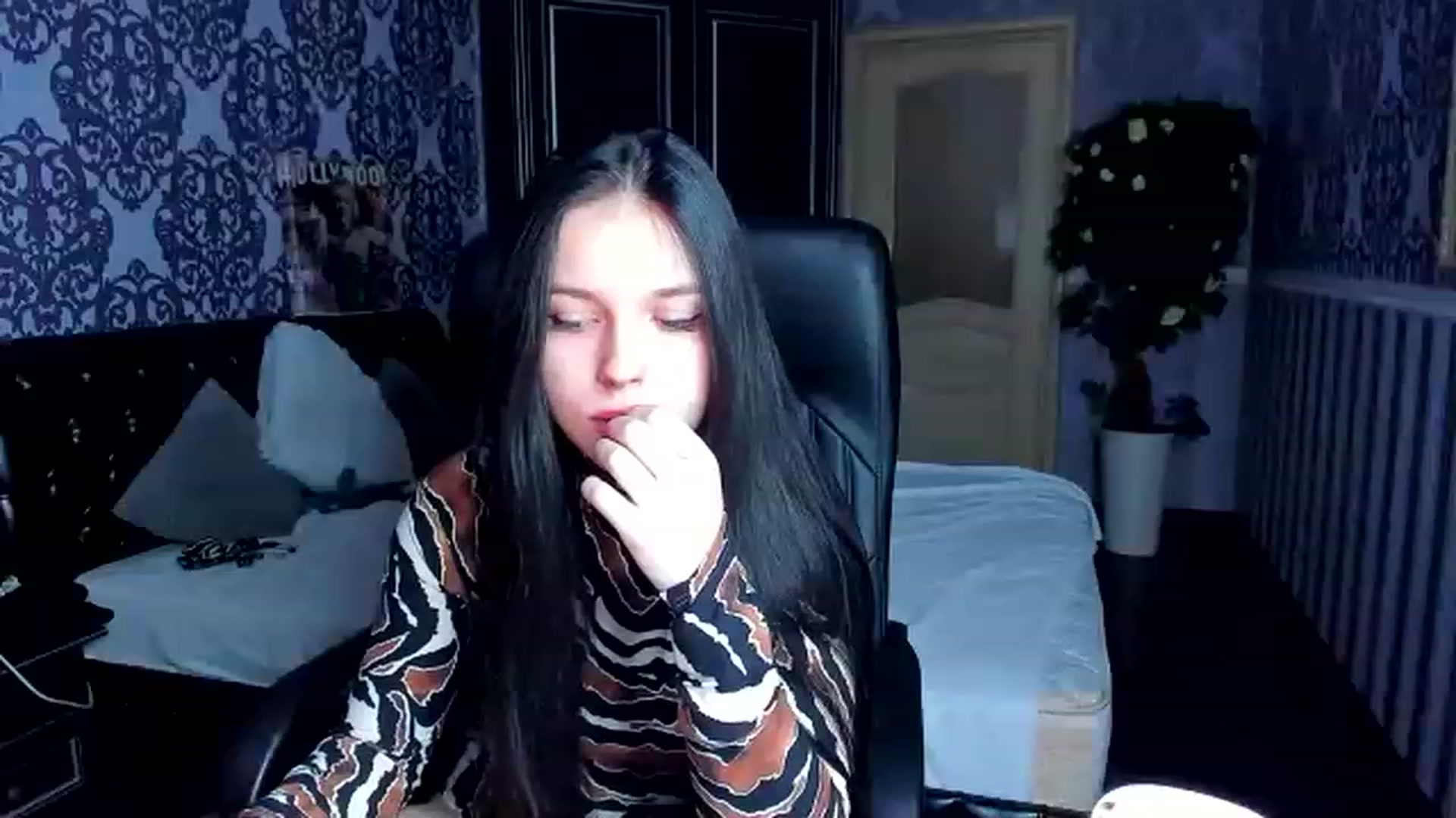 Gallery image thumbnail from Linda_Bright's myfreecams stream on, 02/05/2023, 12:51 image 15 of 20