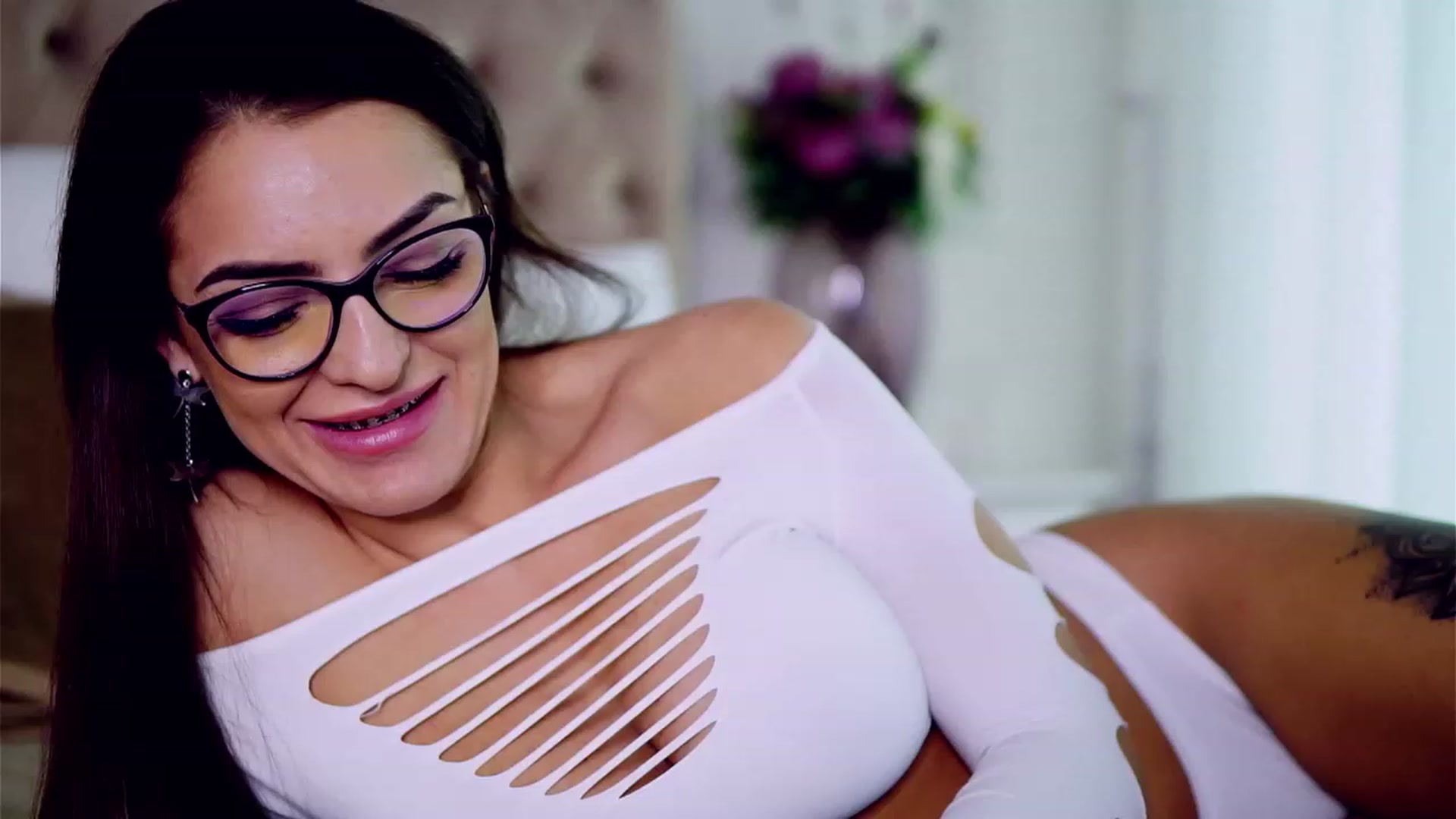 Gallery image thumbnail from LindsayDee's myfreecams stream on, 11/29/2022, 17:22 image 3 of 20