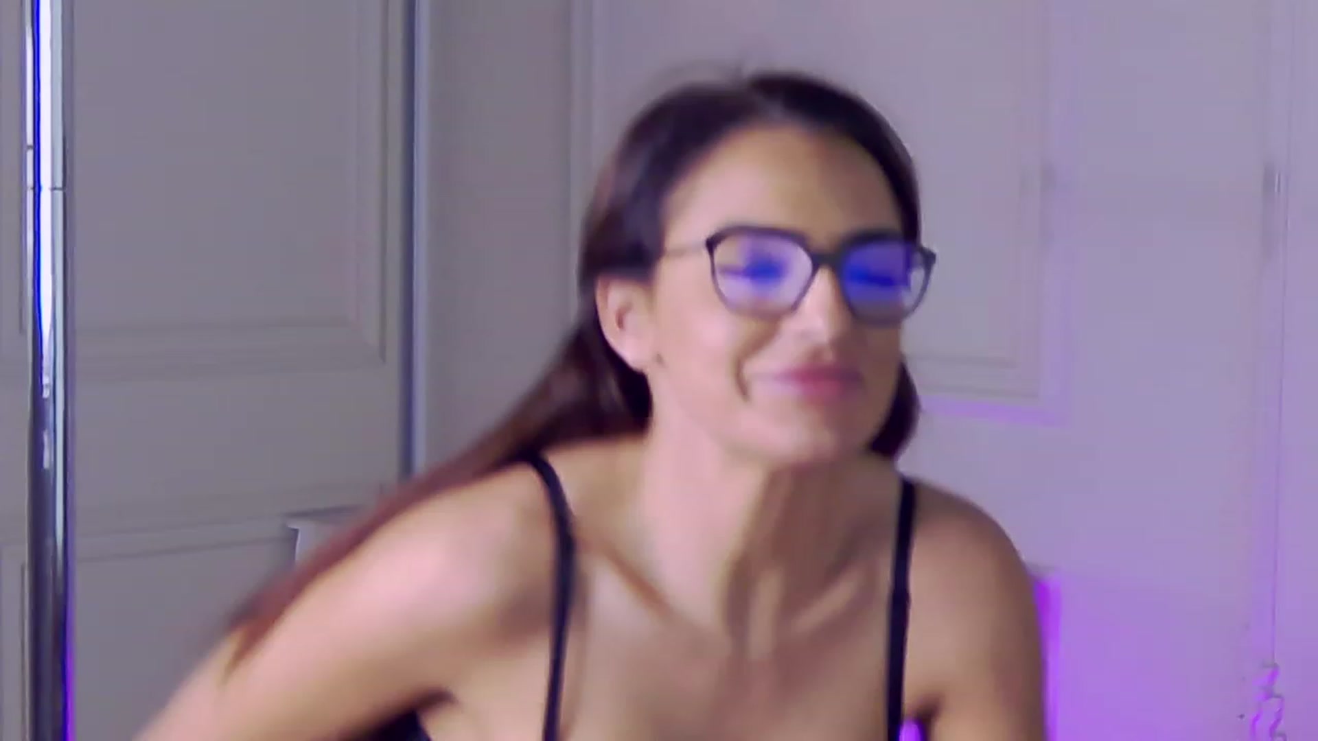 Gallery image thumbnail from LindsayDee's myfreecams stream on, 12/04/2022, 20:31 image 12 of 20