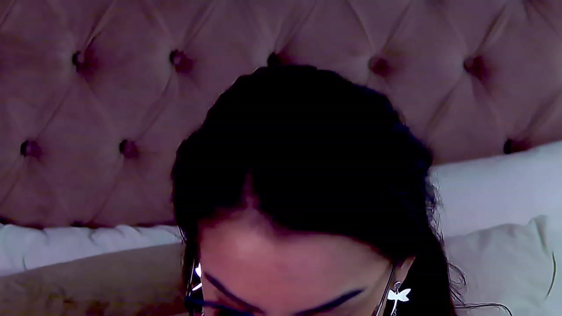Gallery image thumbnail from LindsayDee's myfreecams stream on, 12/12/2022, 19:52 image 16 of 20