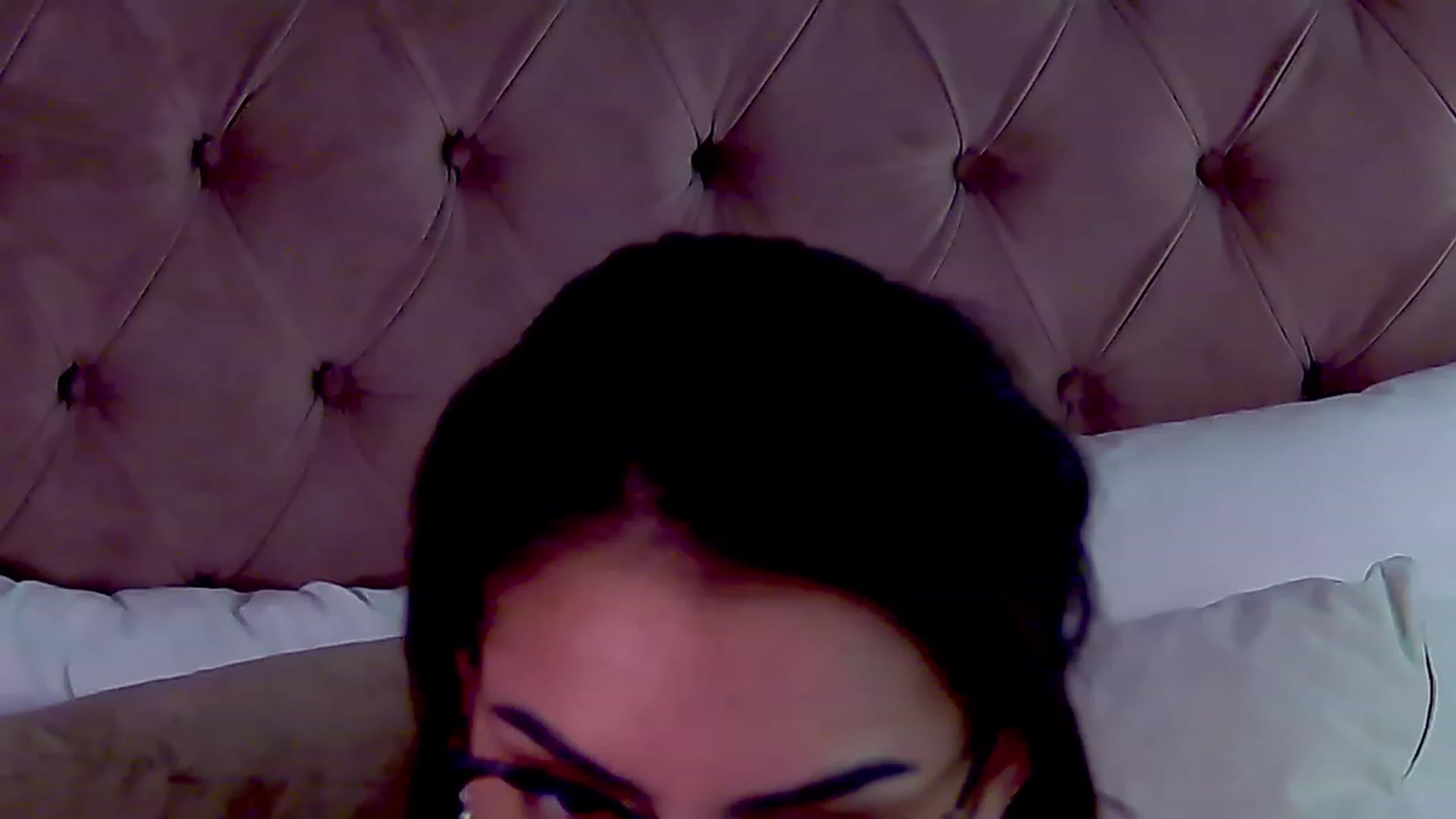 Gallery image thumbnail from LindsayDee's myfreecams stream on, 12/12/2022, 19:52 image 17 of 20