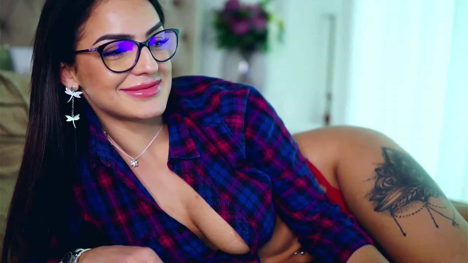 Gallery image thumbnail from LindsayDee's myfreecams stream on, 12/16/2022, 16:19 image 19 of 20