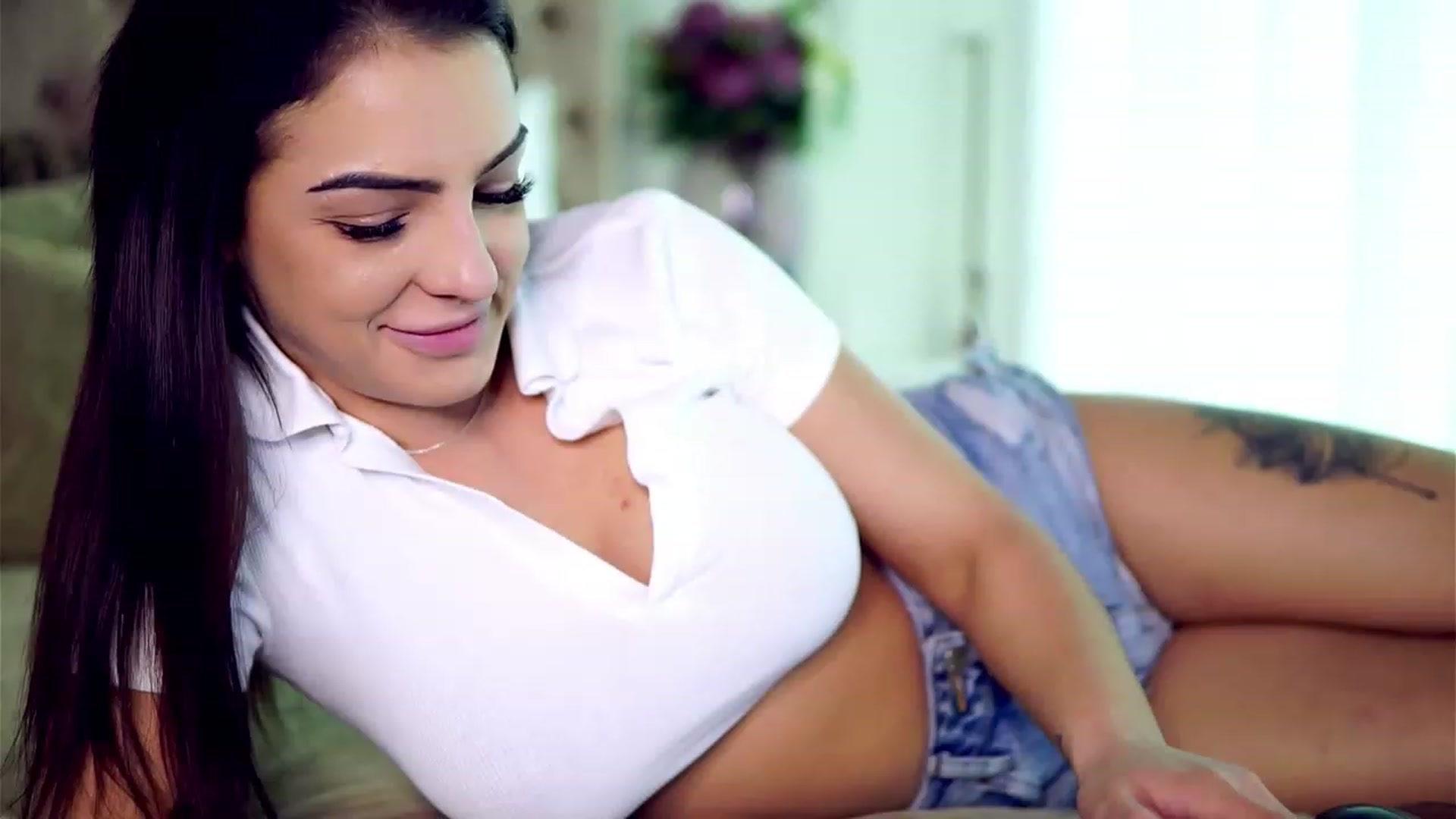 Gallery image thumbnail from LindsayDee's myfreecams stream on, 01/03/2023, 21:17 image 15 of 20