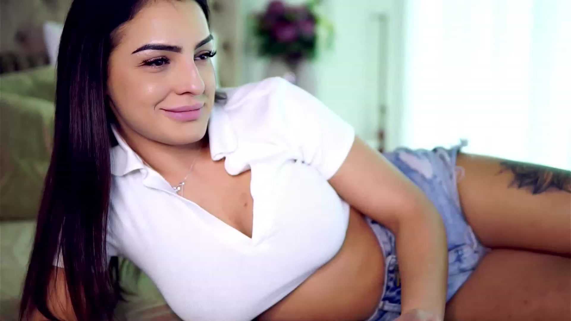 Gallery image thumbnail from LindsayDee's myfreecams stream on, 01/03/2023, 21:17 image 4 of 20