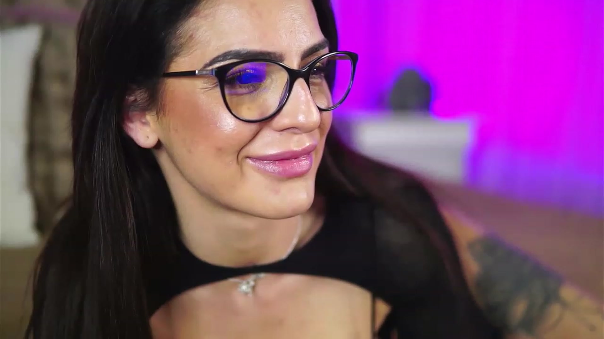 Gallery image thumbnail from LindsayDee's myfreecams stream on, 03/12/2023, 18:16 image 12 of 20