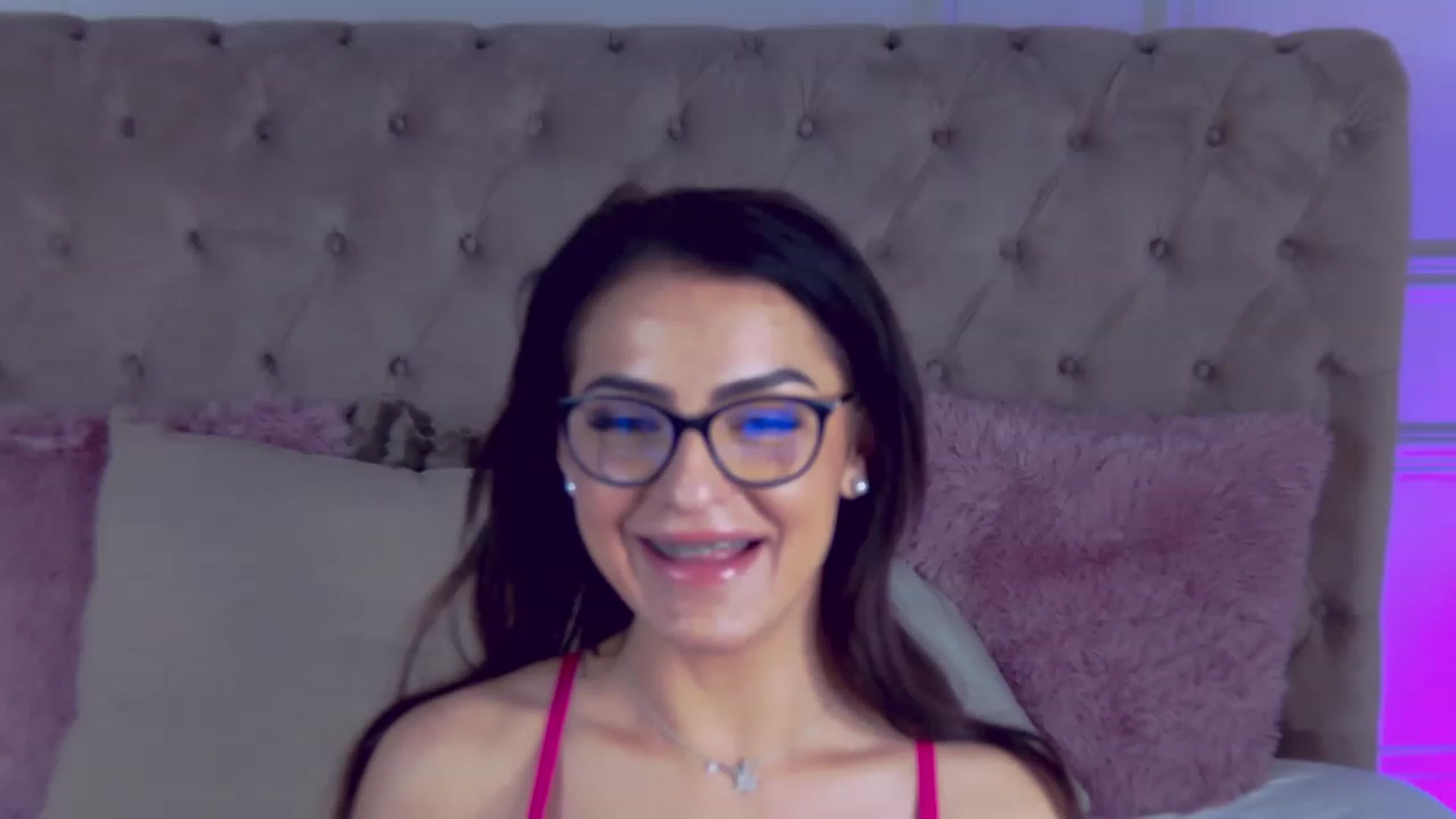 Gallery image thumbnail from LindsayDee's myfreecams stream on, 03/25/2023, 15:45 image 14 of 20