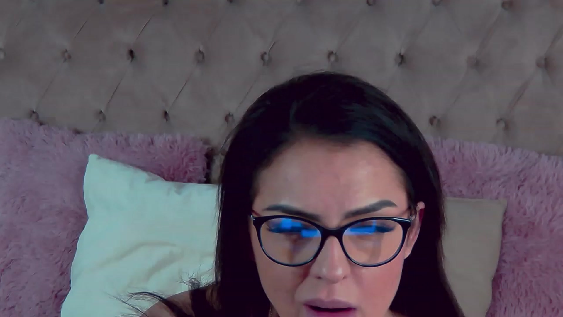 Gallery image thumbnail from LindsayDee's myfreecams stream on, 04/08/2023, 18:18 image 2 of 20