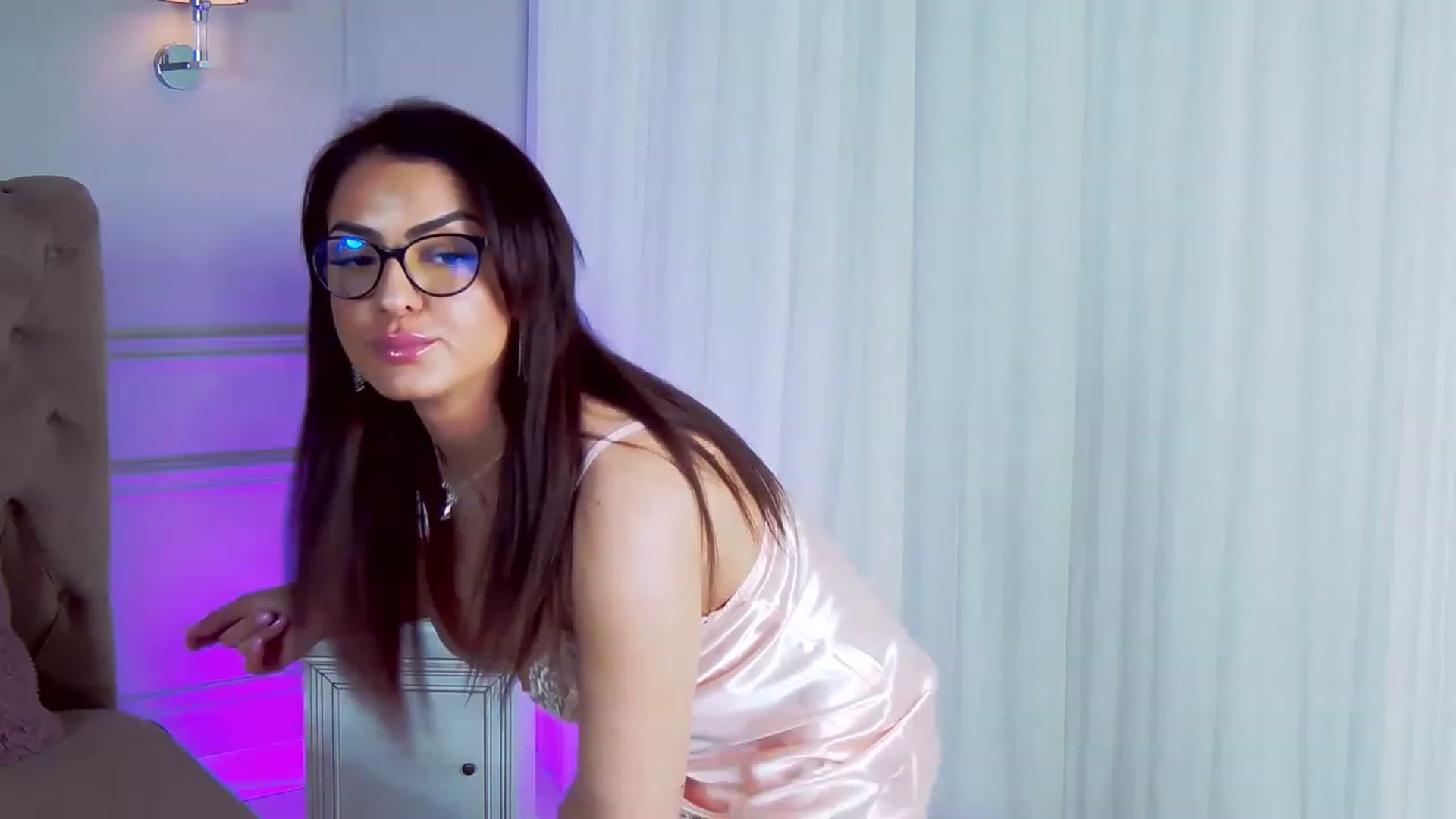 Gallery image thumbnail from LindsayDee's myfreecams stream on, 04/20/2023, 17:03 image 6 of 20