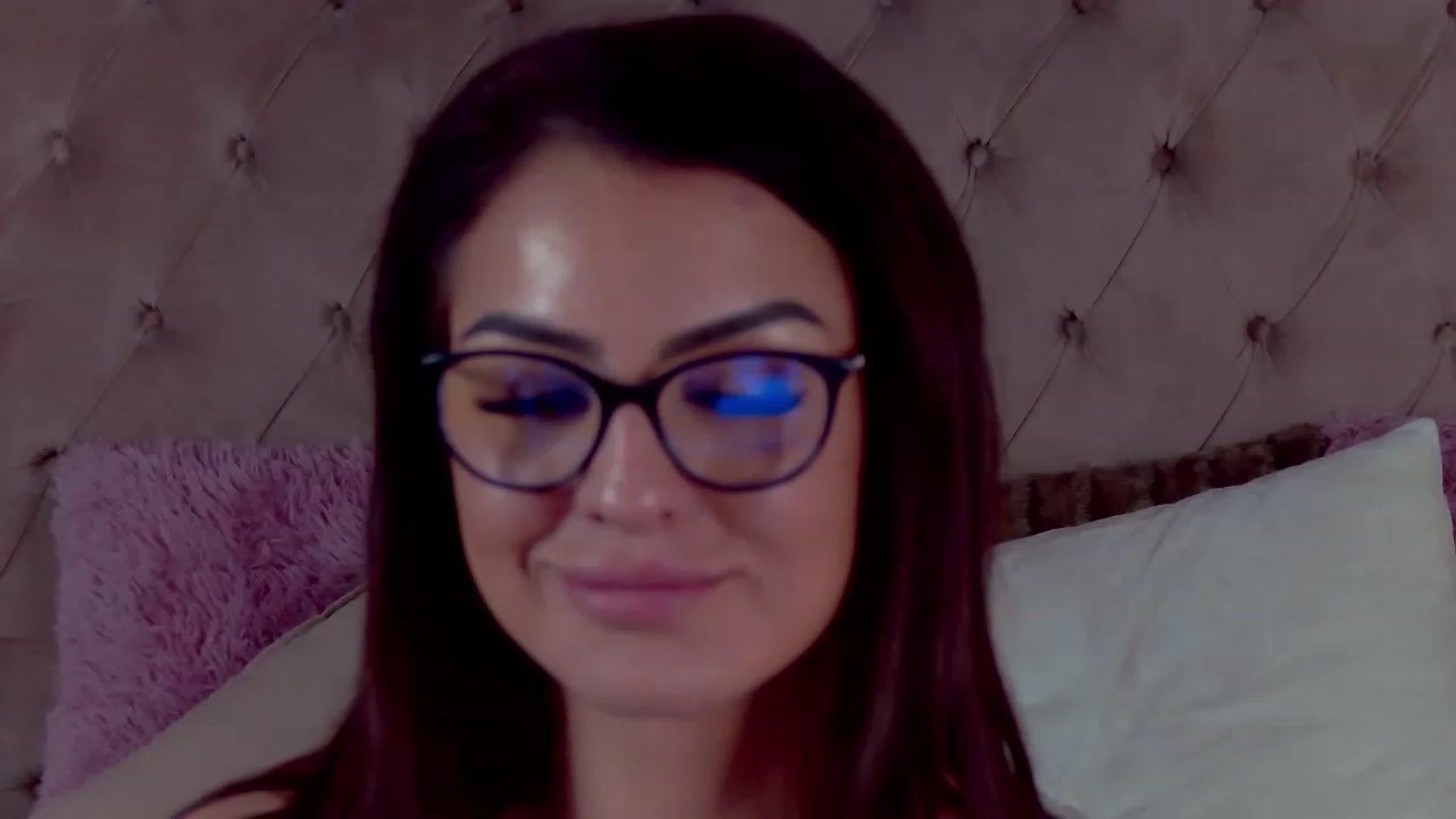 Gallery image thumbnail from LindsayDee's myfreecams stream on, 05/01/2023, 18:07 image 19 of 20