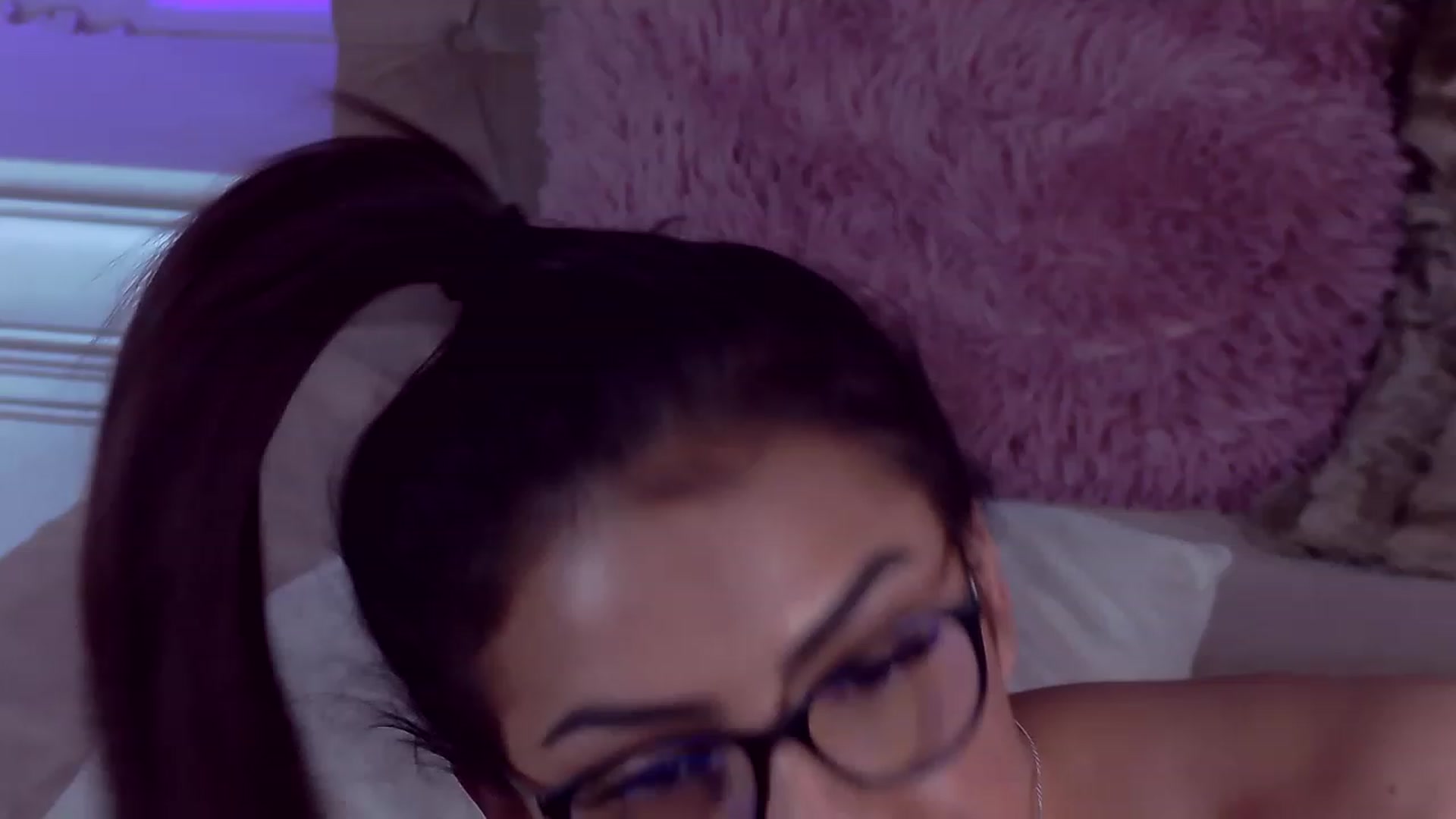 Gallery image thumbnail from LindsayDee's myfreecams stream on, 05/12/2023, 18:22 image 5 of 20