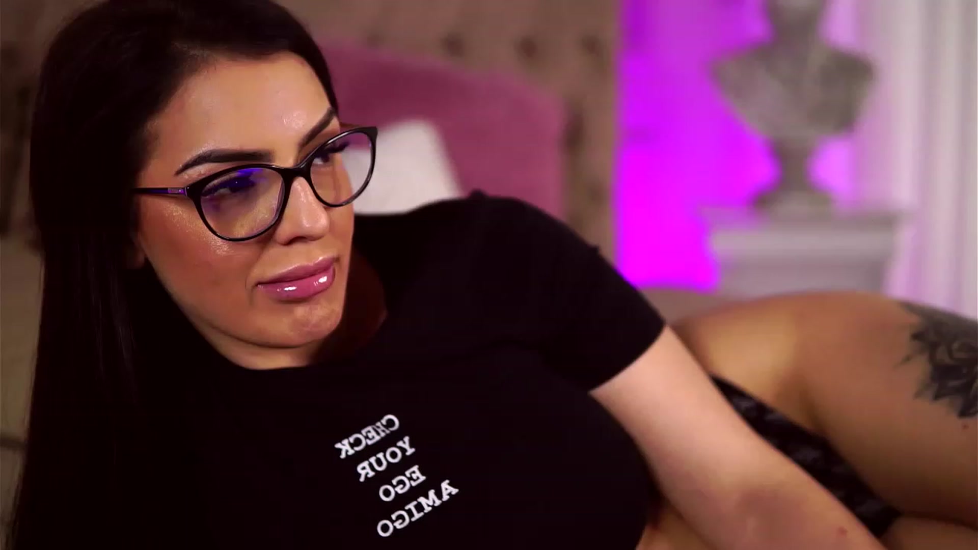 Gallery image thumbnail from LindsayDee's myfreecams stream on, 05/18/2023, 14:59 image 15 of 20