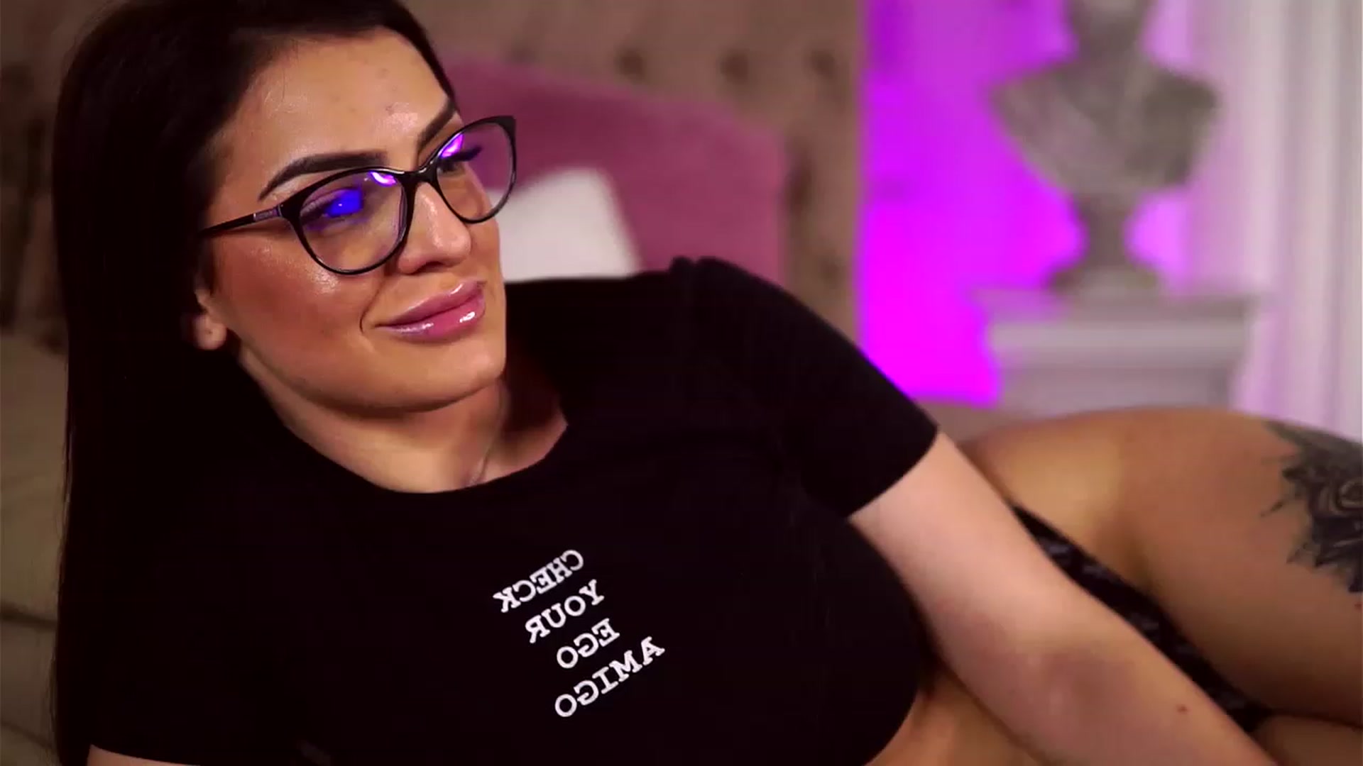 Gallery image thumbnail from LindsayDee's myfreecams stream on, 05/18/2023, 14:59 image 5 of 20