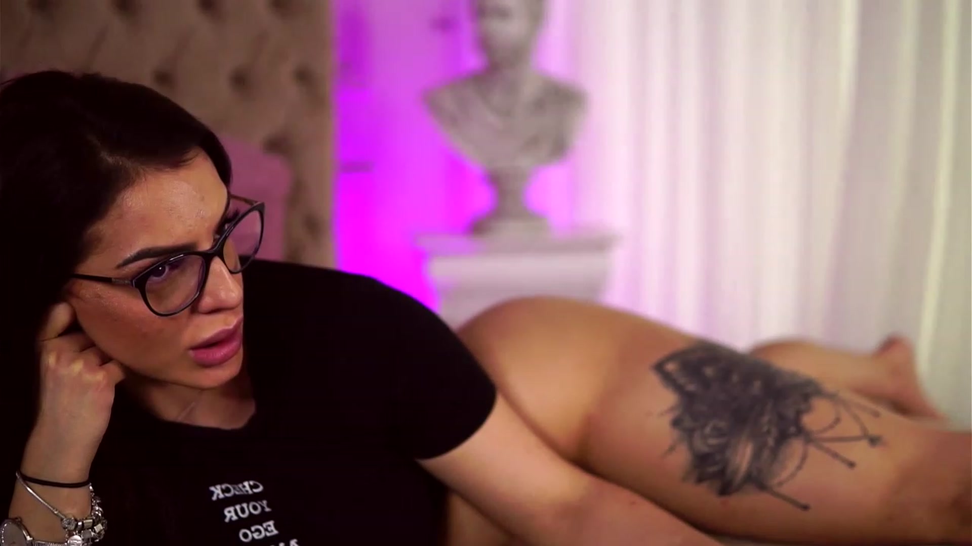 Gallery image thumbnail from LindsayDee's myfreecams stream on, 05/18/2023, 16:29 image 4 of 20