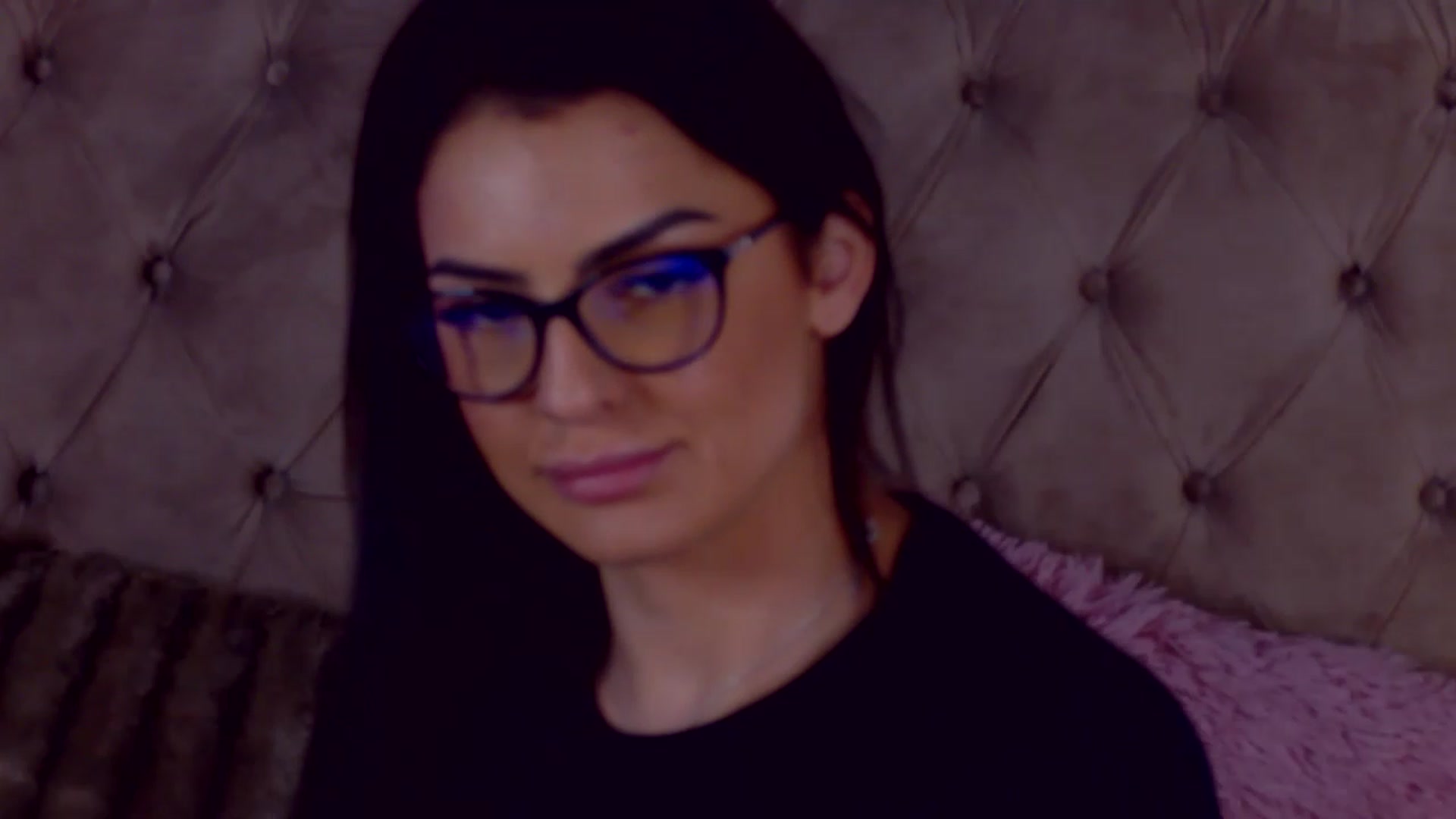 Gallery image thumbnail from LindsayDee's myfreecams stream on, 05/18/2023, 16:29 image 18 of 20