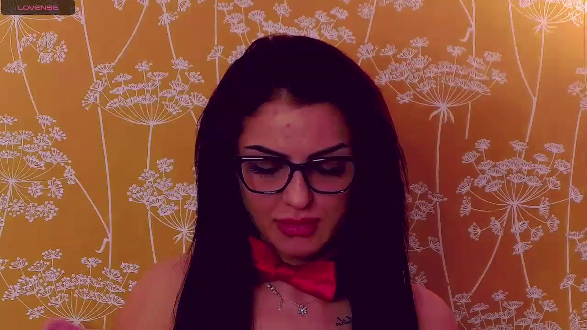 Gallery image thumbnail from LindsayDee's myfreecams stream on, 12/01/2023, 13:57 image 6 of 20