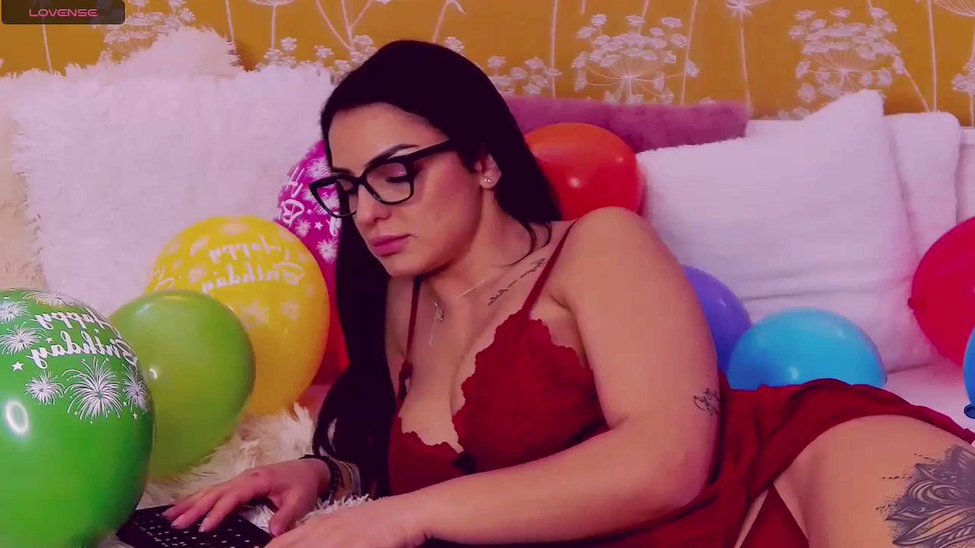 Gallery image thumbnail from LindsayDee's myfreecams stream on, 12/06/2023, 10:33 image 2 of 20