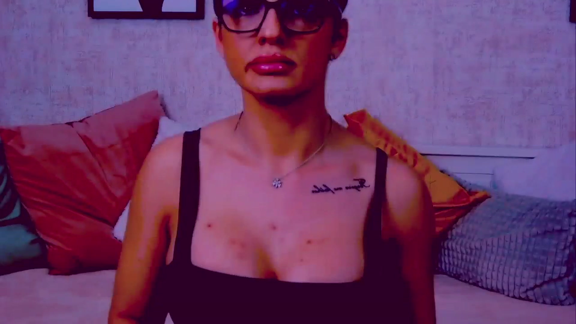 Gallery image thumbnail from LindsayDee's myfreecams stream on, 02/26/2024, 08:12 image 12 of 20