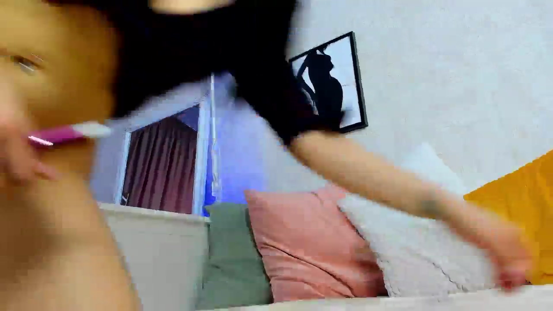 Gallery image thumbnail from LindsayDee's myfreecams stream on, 03/16/2024, 11:07 image 6 of 20