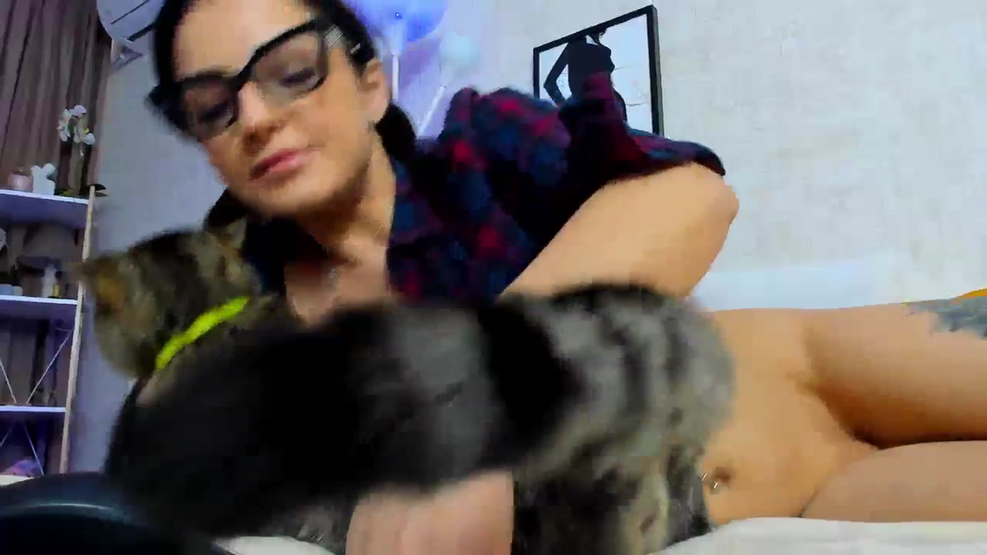 Gallery image thumbnail from LindsayDee's myfreecams stream on, 03/16/2024, 11:32 image 20 of 20
