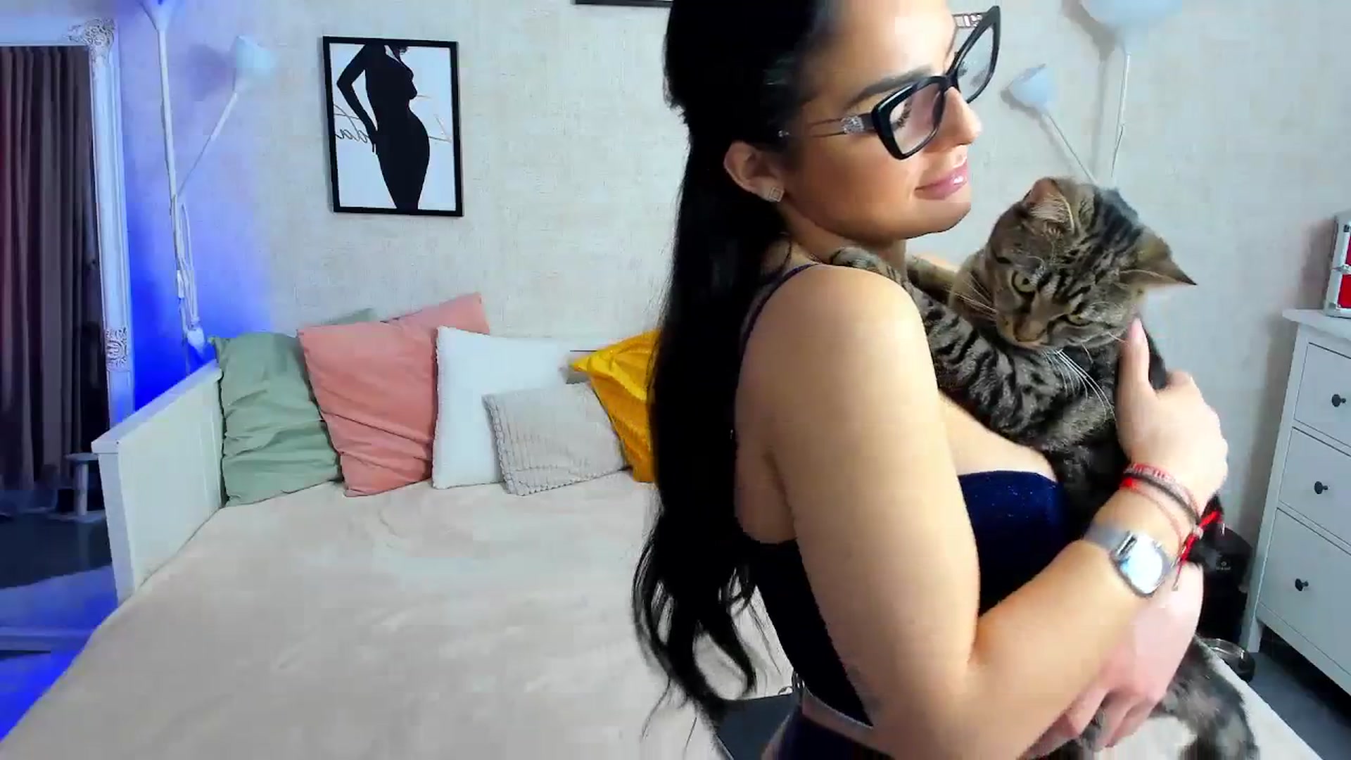 Gallery image thumbnail from LindsayDee's myfreecams stream on, 03/17/2024, 07:54 image 6 of 20